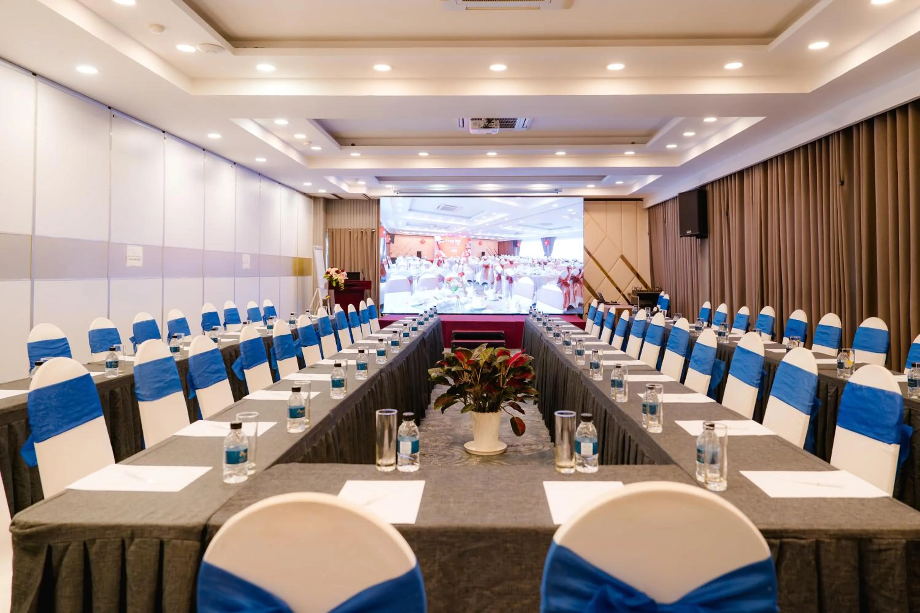 Banquet/Function facilities in Viet Lotus Saigon Hotel