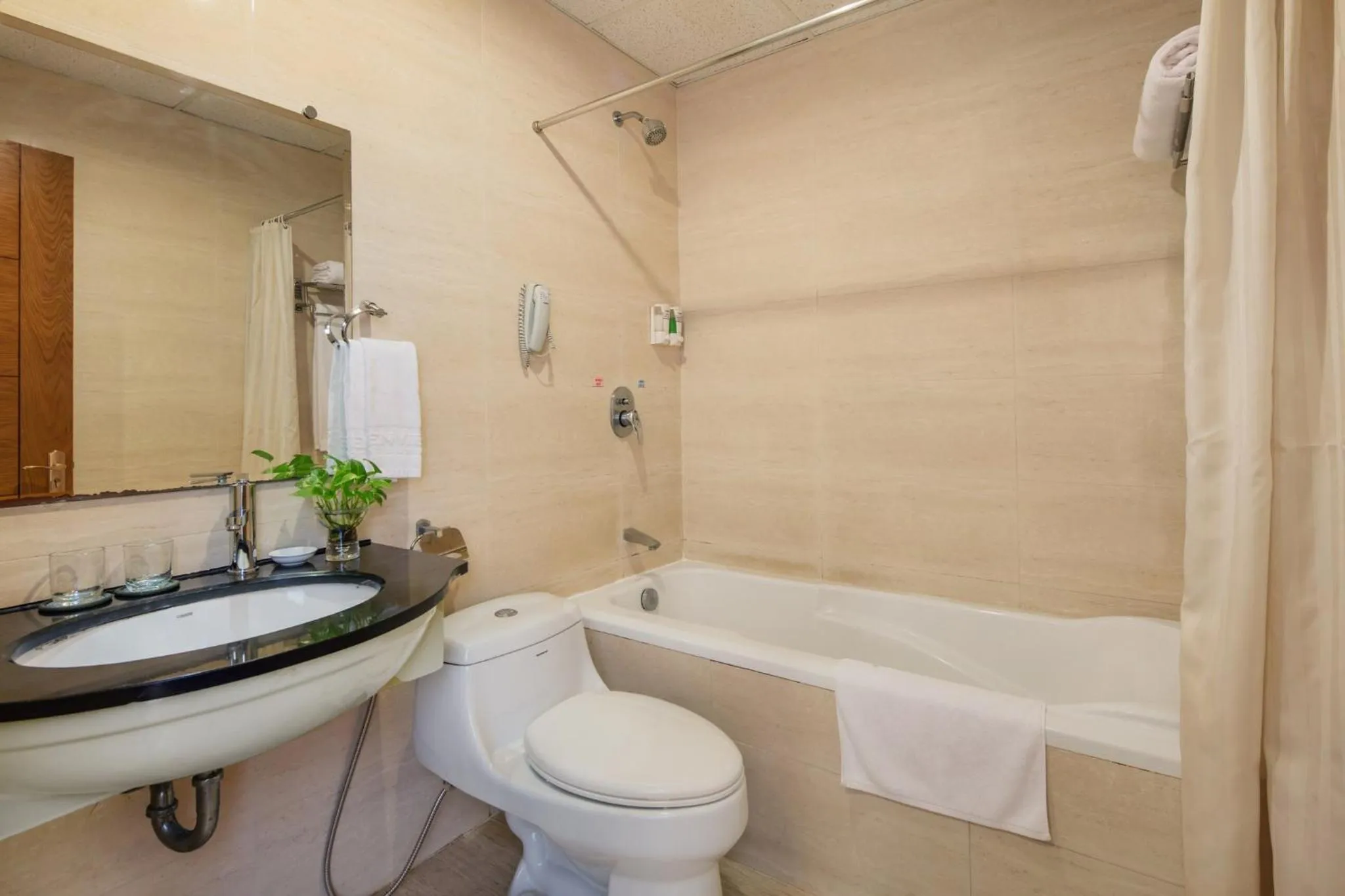 Bathroom in Sen Viet Hotel