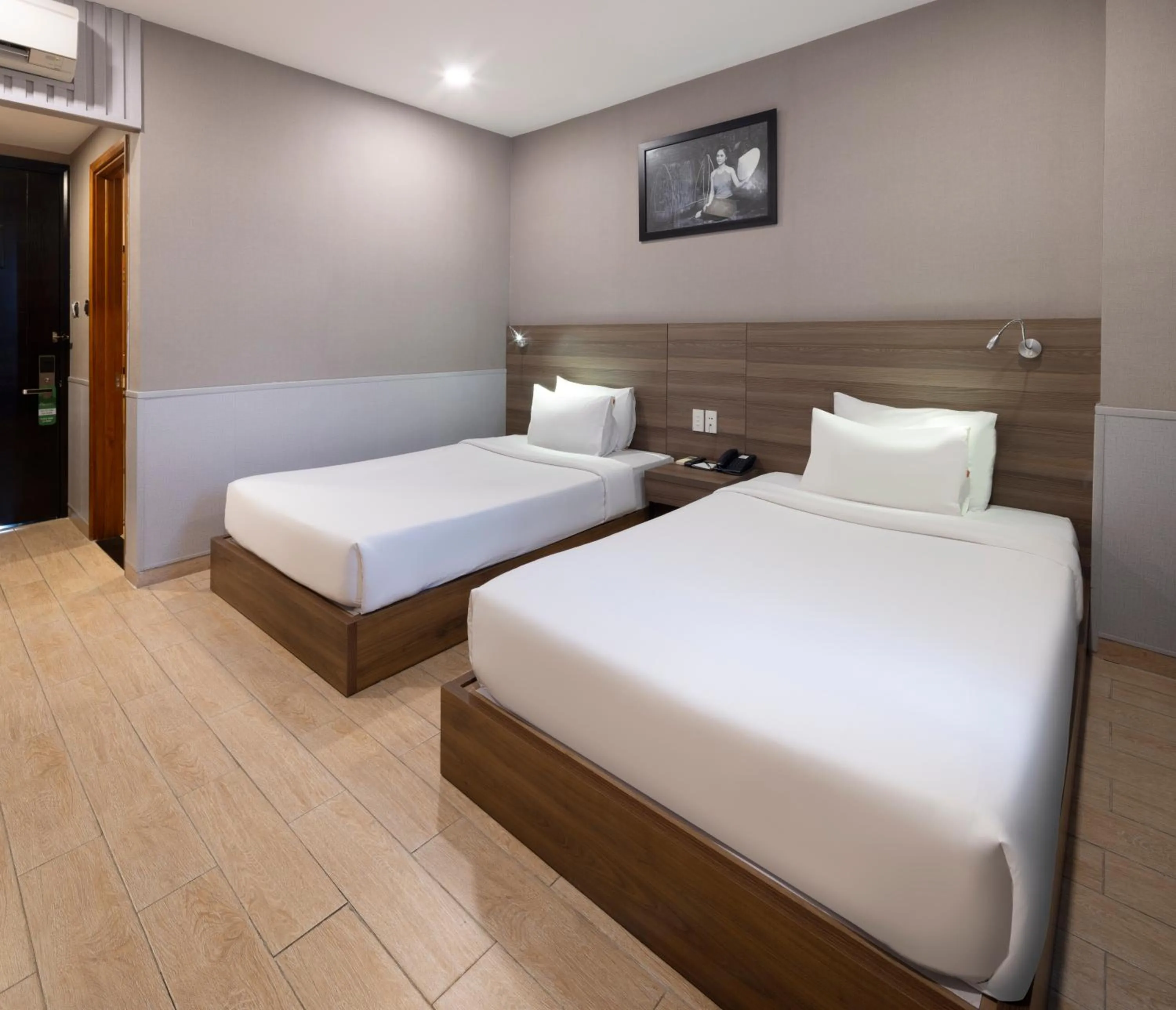 Bedroom, Bed in Sen Viet Hotel