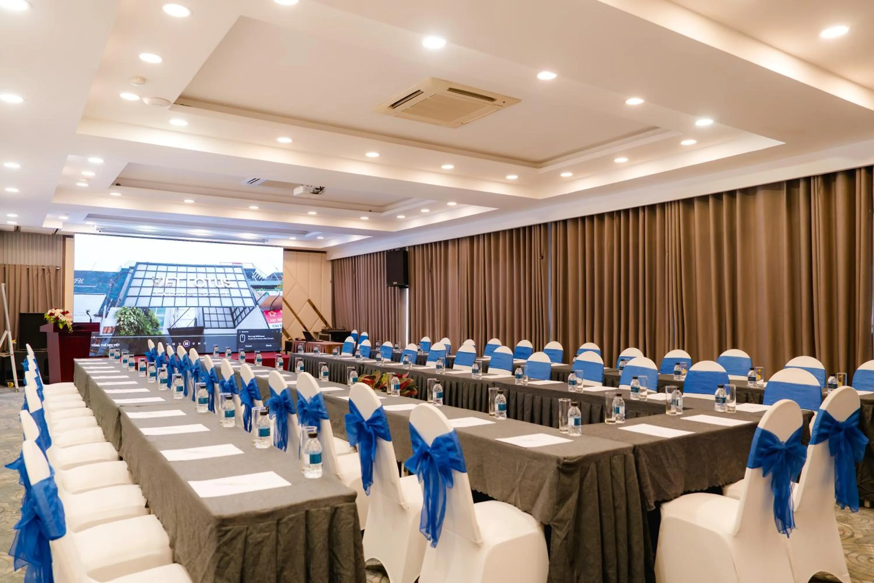 Banquet/Function facilities in Viet Lotus Saigon Hotel