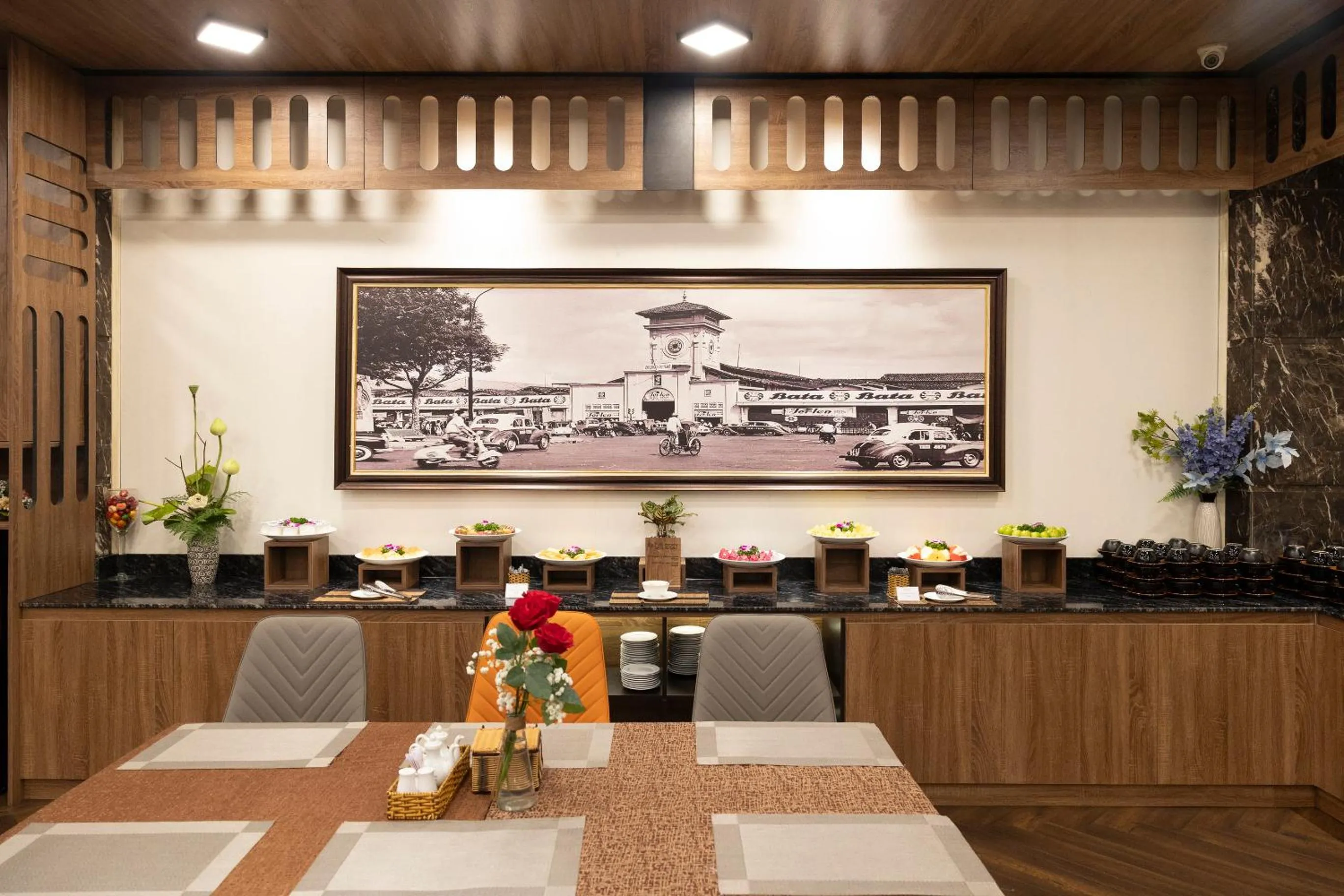 Restaurant/places to eat in Sen Viet Hotel