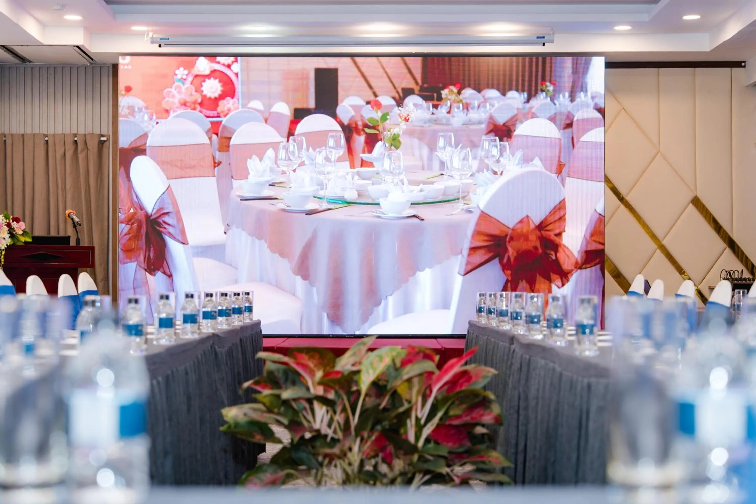 Banquet/Function facilities in Viet Lotus Saigon Hotel