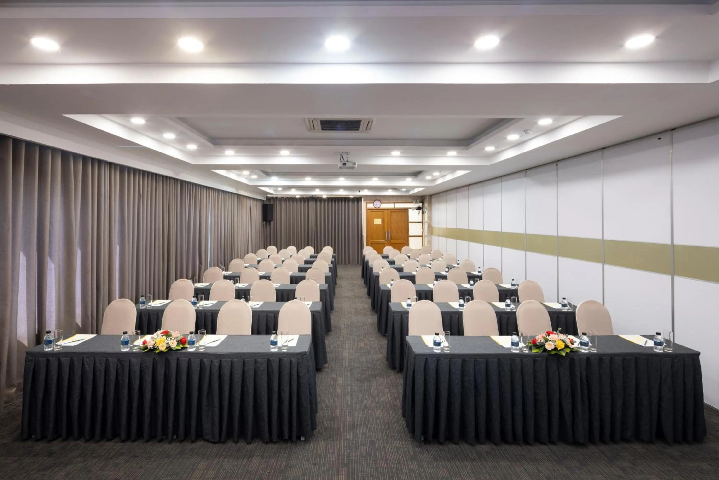 Meeting/conference room in Sen Viet Hotel
