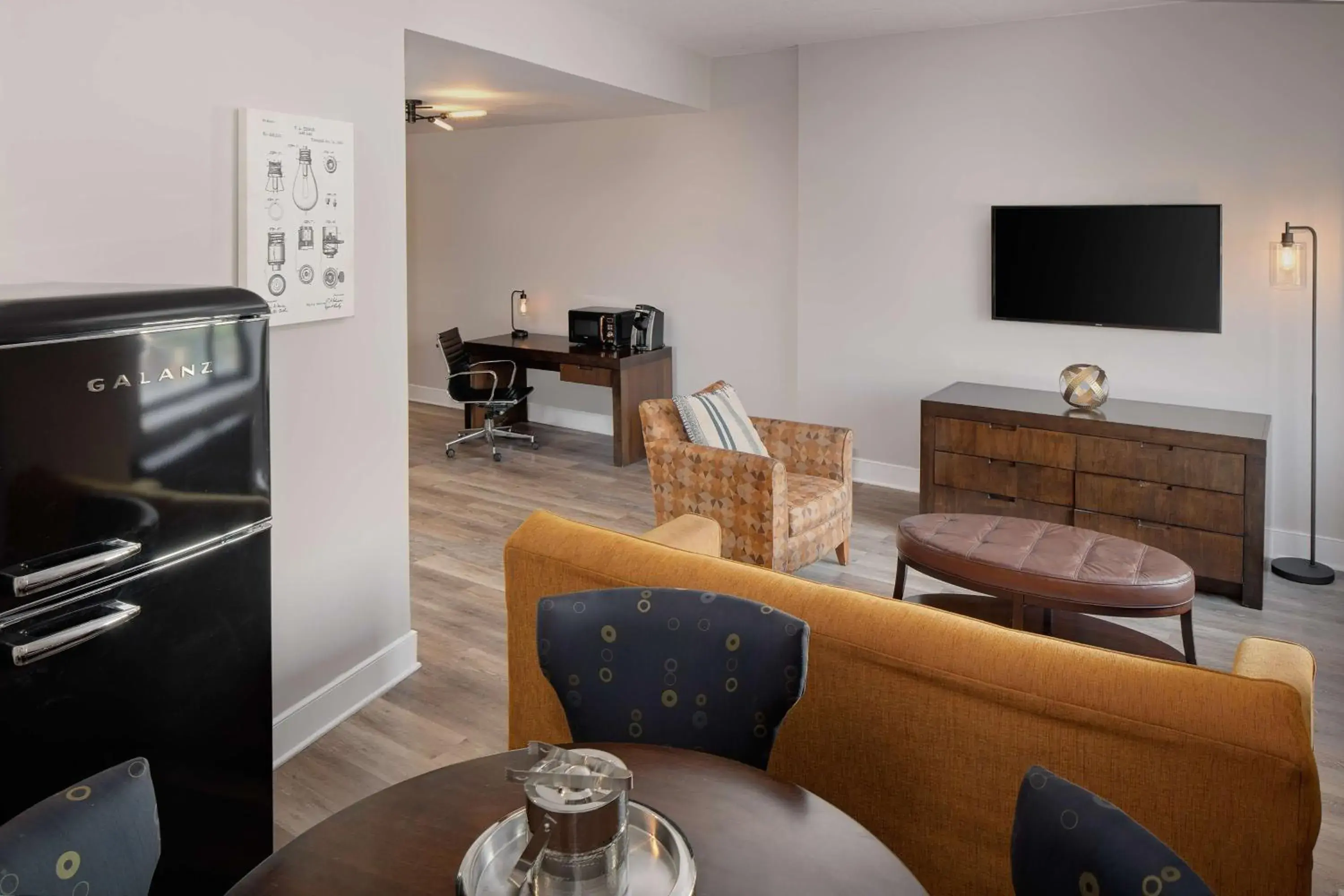 Edison King Suite in Watt Hotel Tapestry Collection by Hilton Edison King Suite in Watt Hotel Tapestry Collection by Hilton