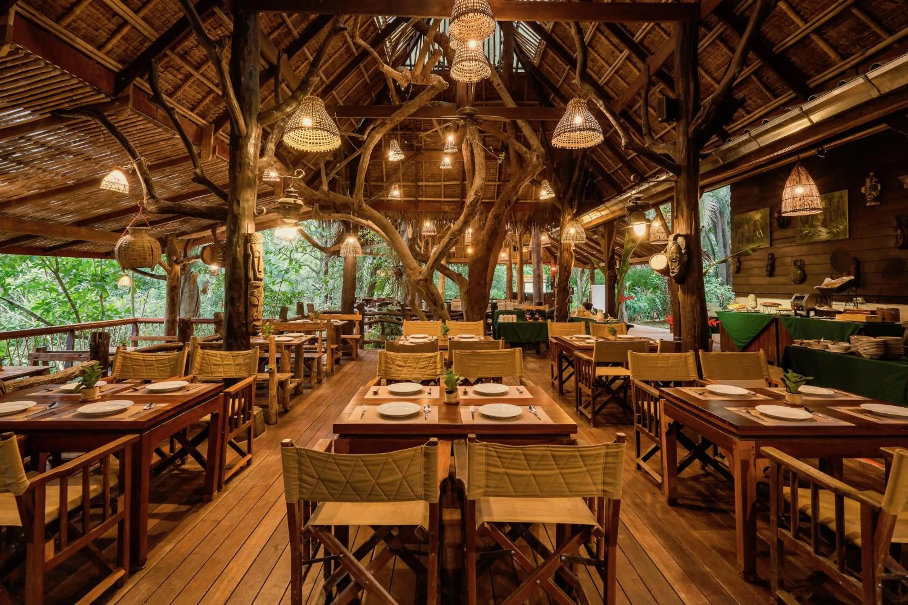 Restaurant/places to eat in Hintok River Camp