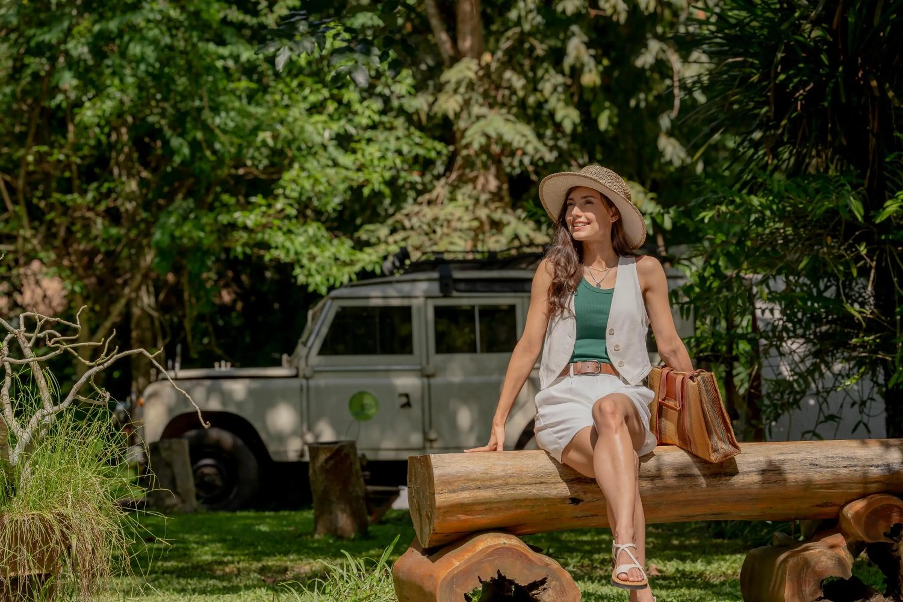 Inner courtyard view in Hintok River Camp