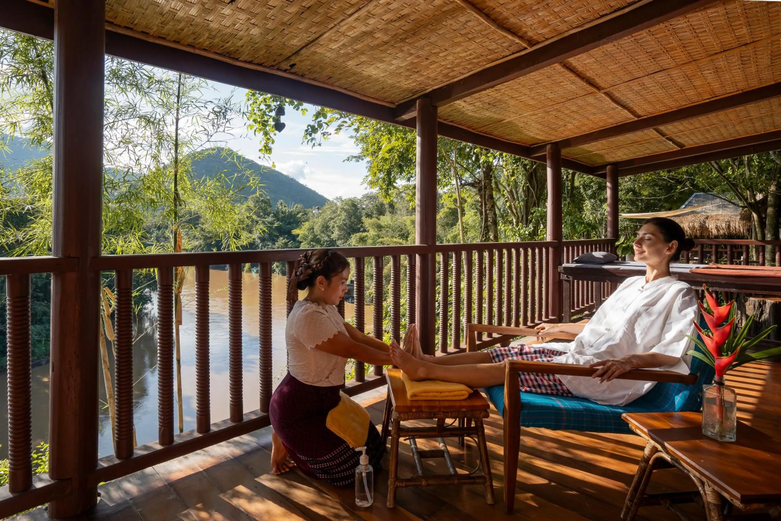 Massage in Hintok River Camp
