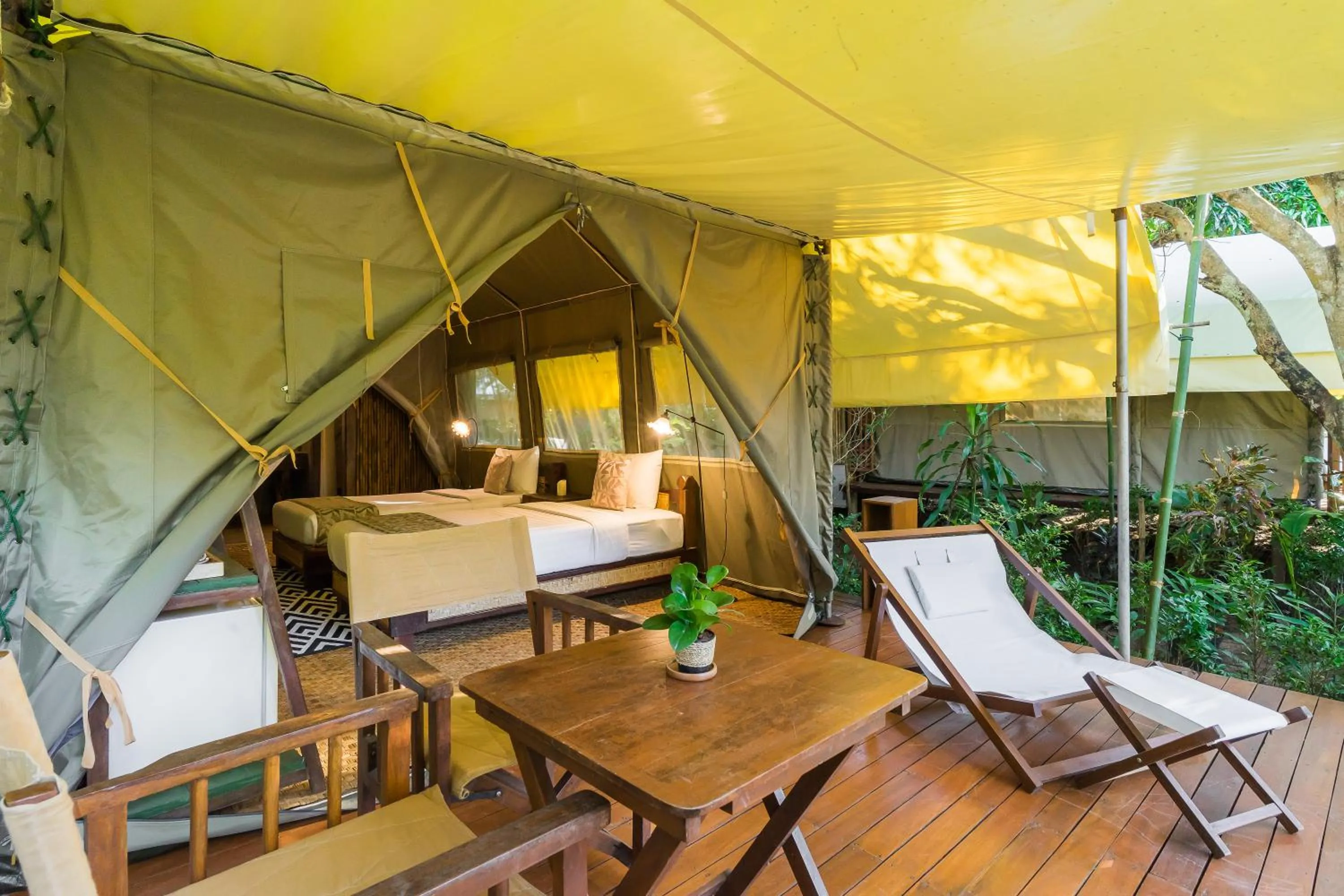 Balcony/Terrace in Hintok River Camp