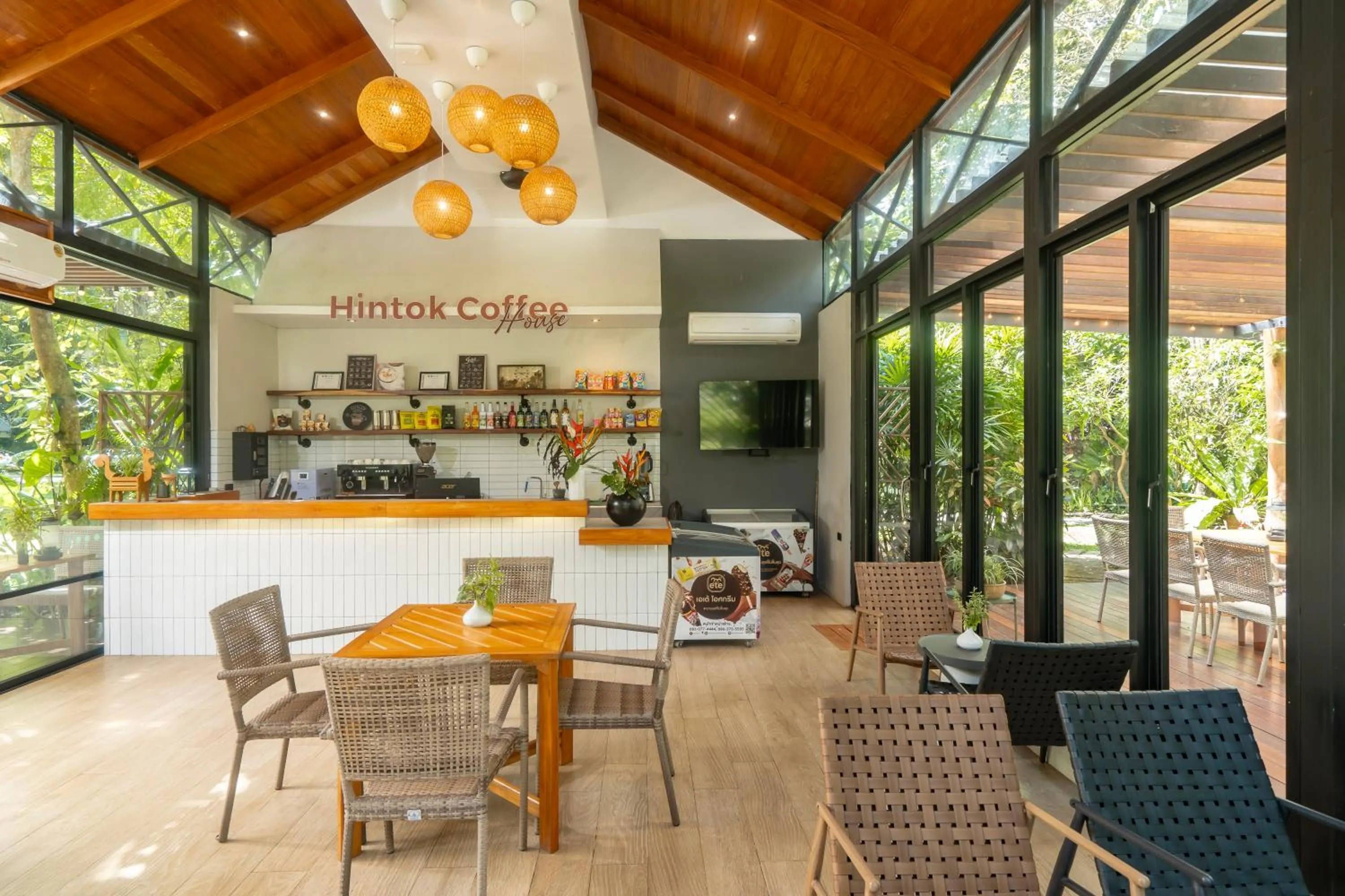 On-site shops in Hintok River Camp