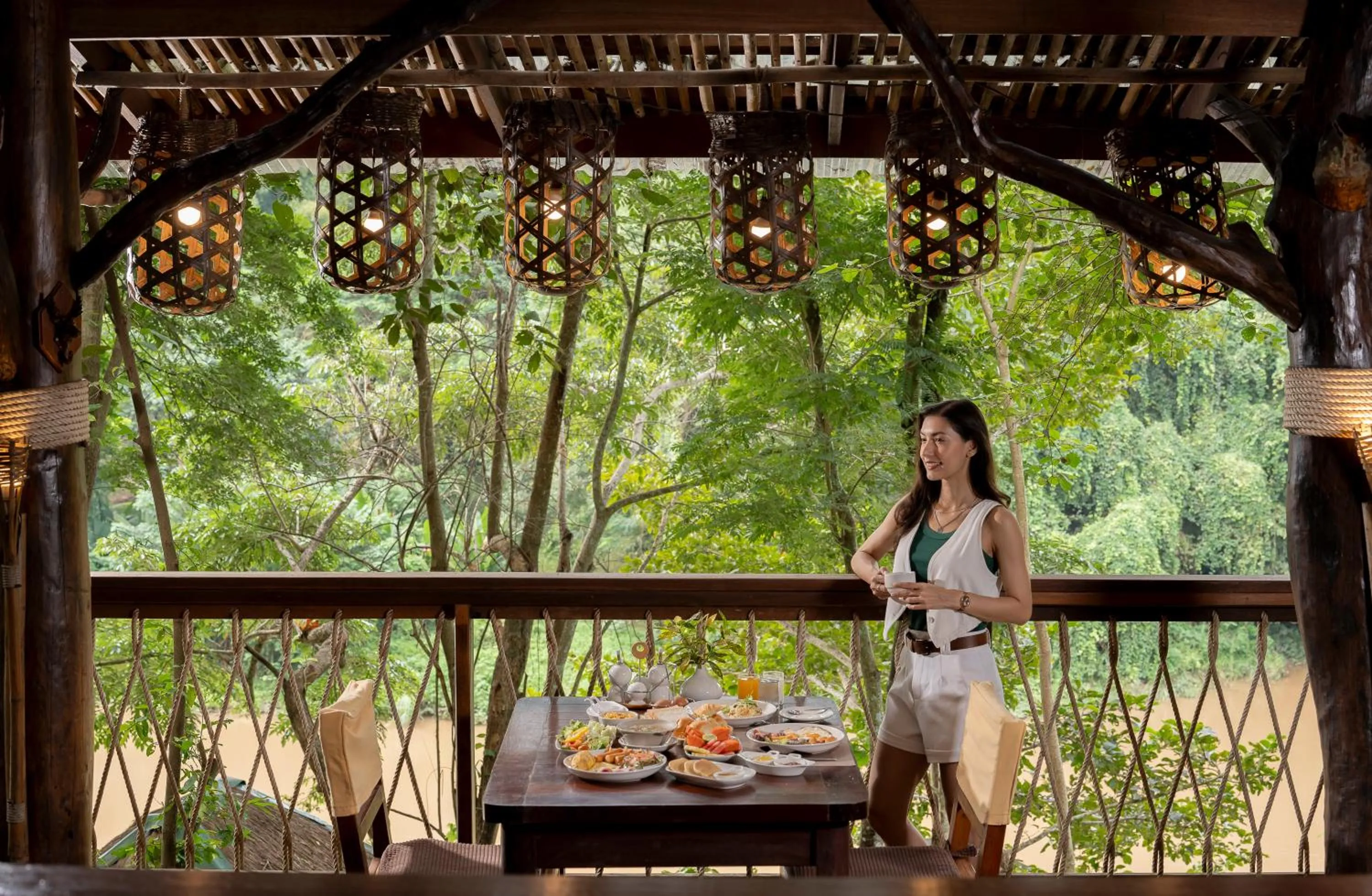 Restaurant/places to eat in Hintok River Camp