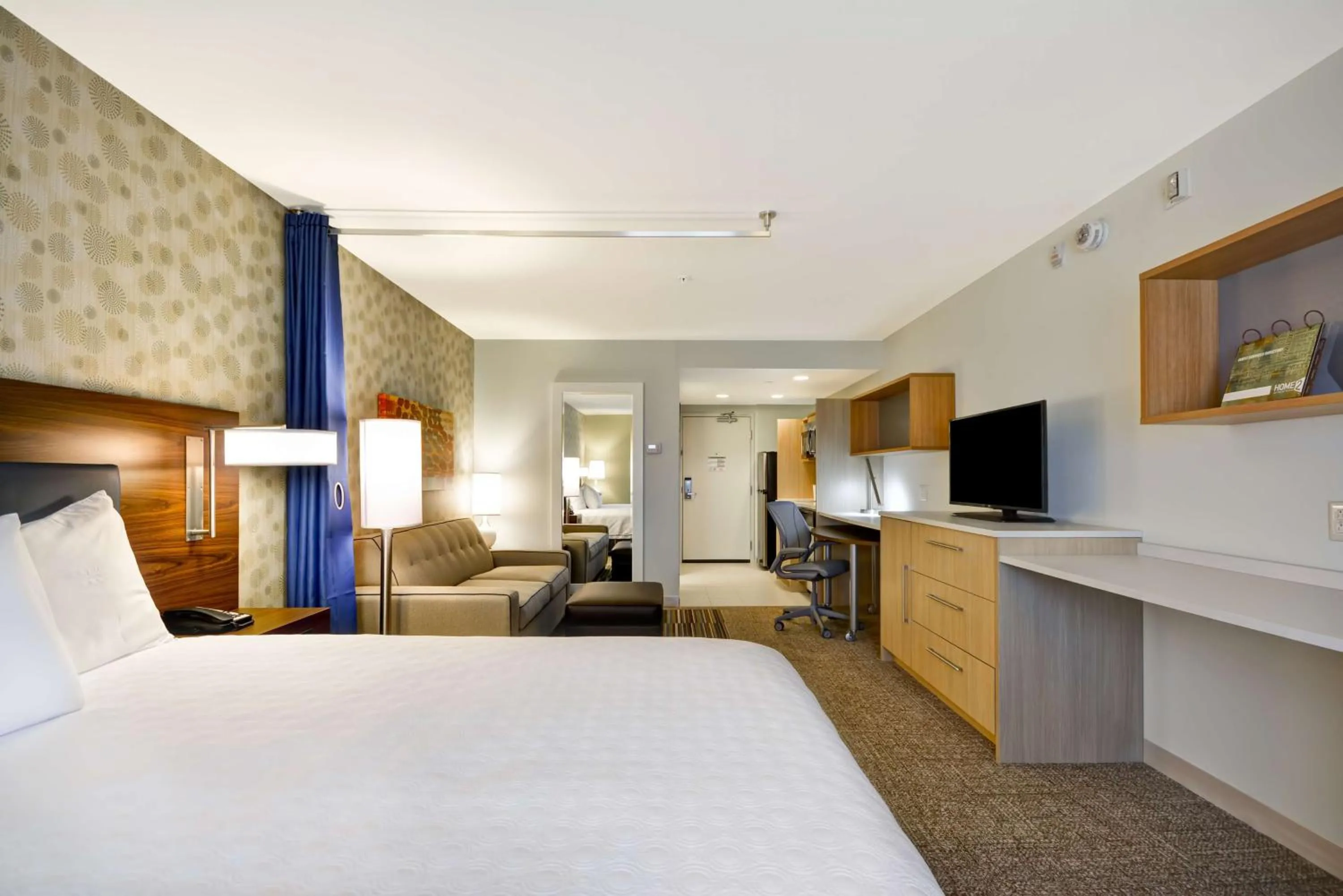 Bedroom, Bed in Home2 Suites By Hilton Decatur Ingalls Harbor