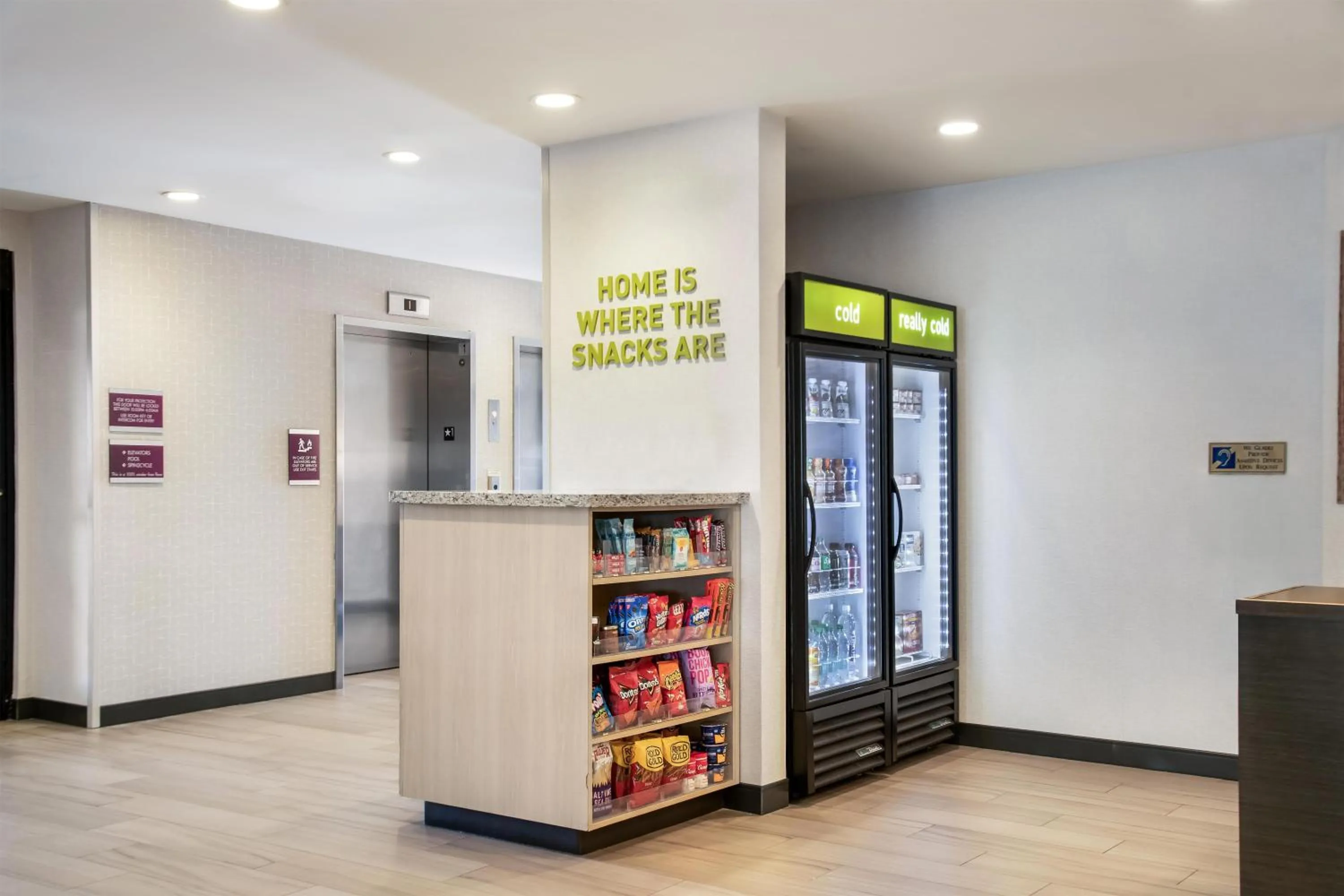 Restaurant/places to eat in Home2 Suites Pensacola I-10 At North Davis Hwy