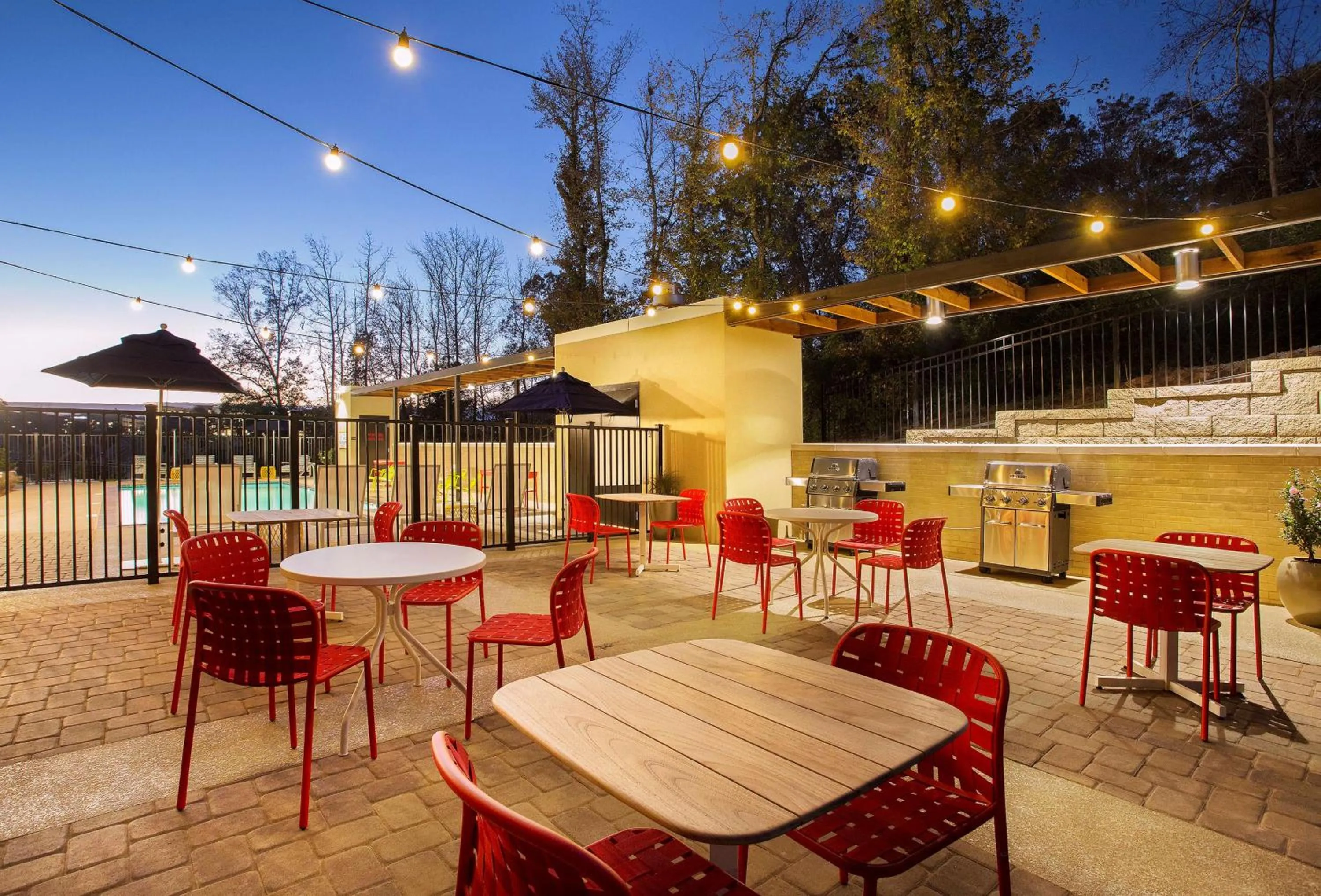 Patio in Home2 Suites By Hilton Oxford