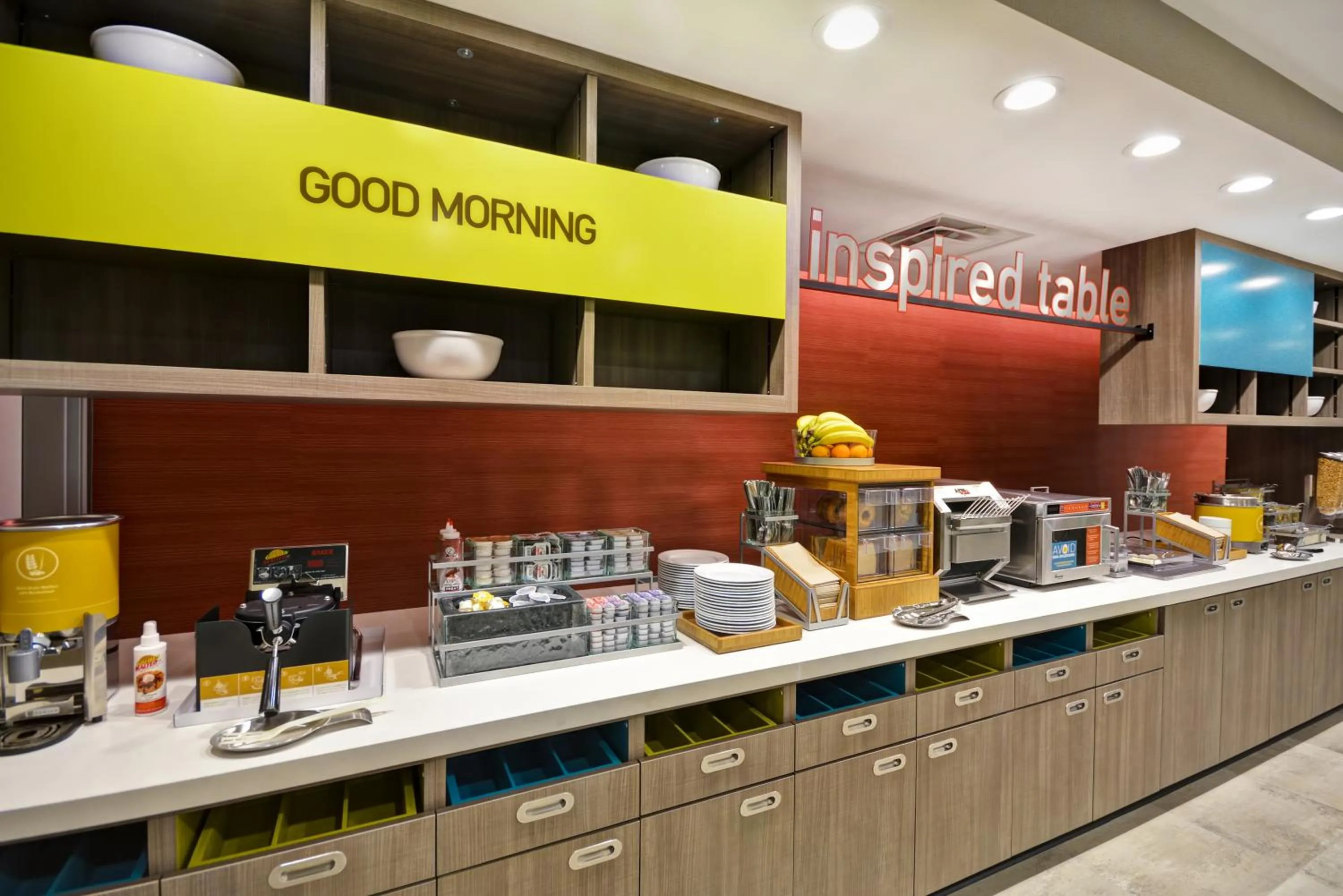 Breakfast in Home2 Suites By Hilton Oxford