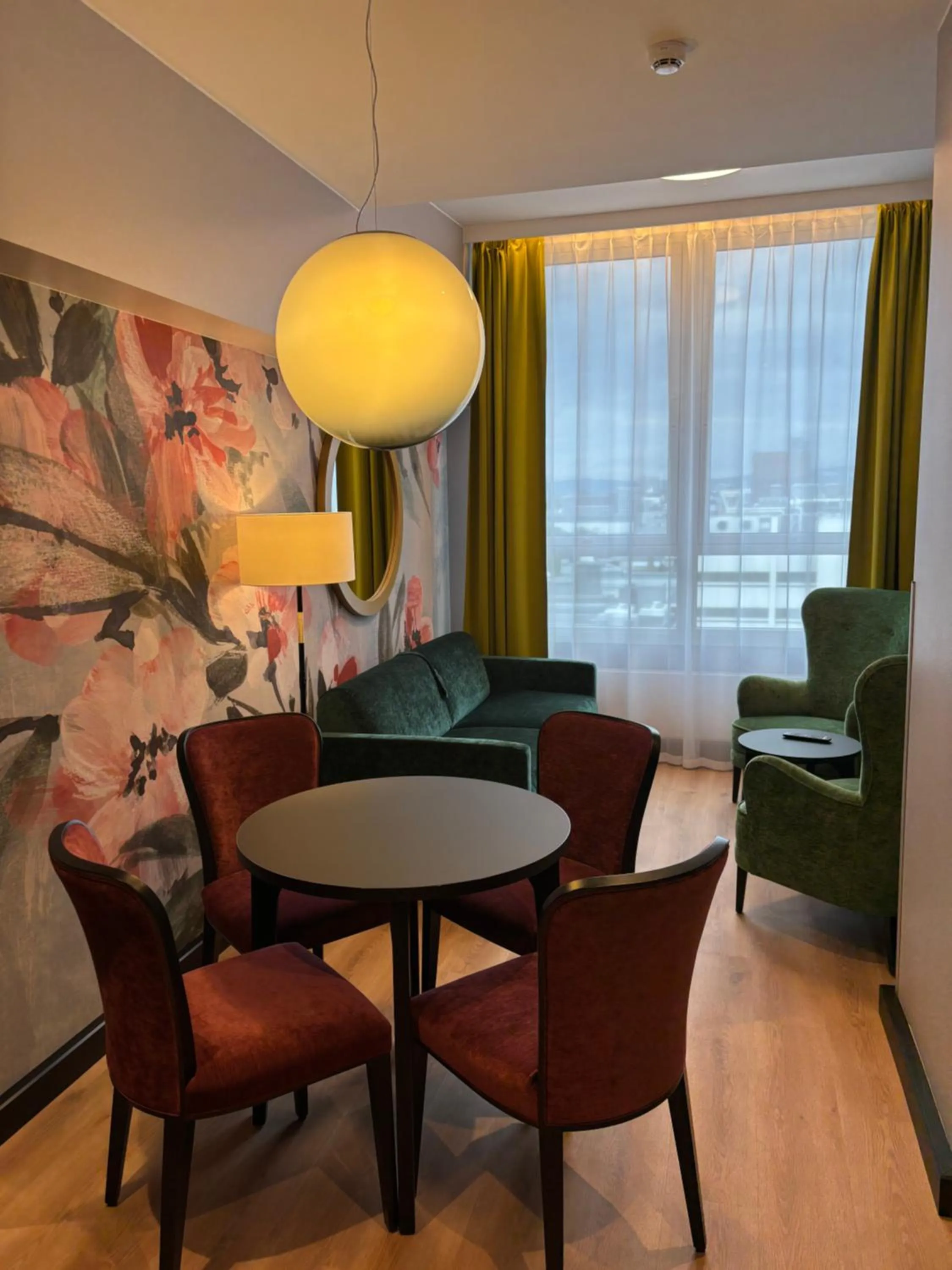 Seating area in Thon Hotel Panorama