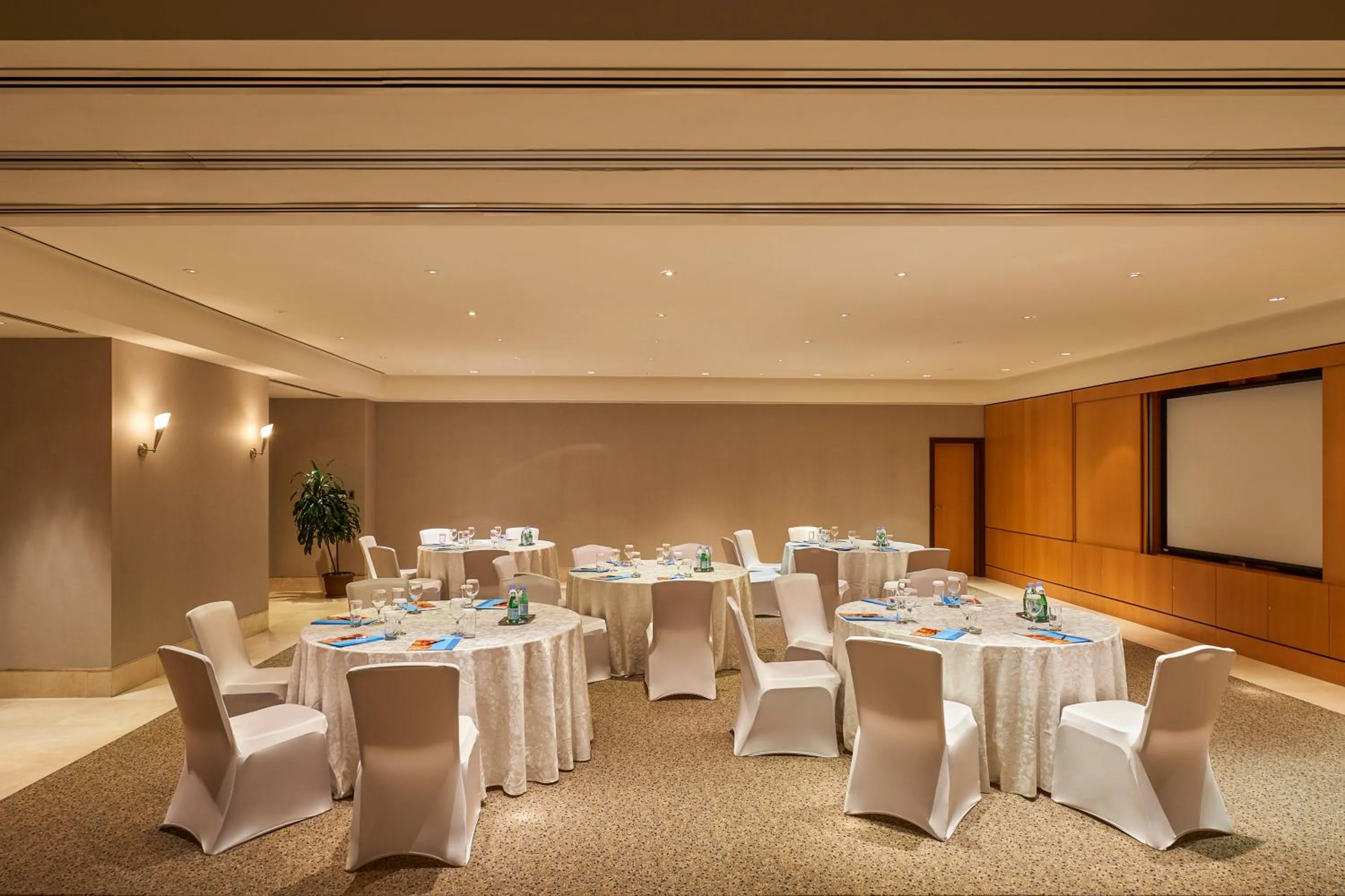 Banquet/Function facilities in Marina Hotel