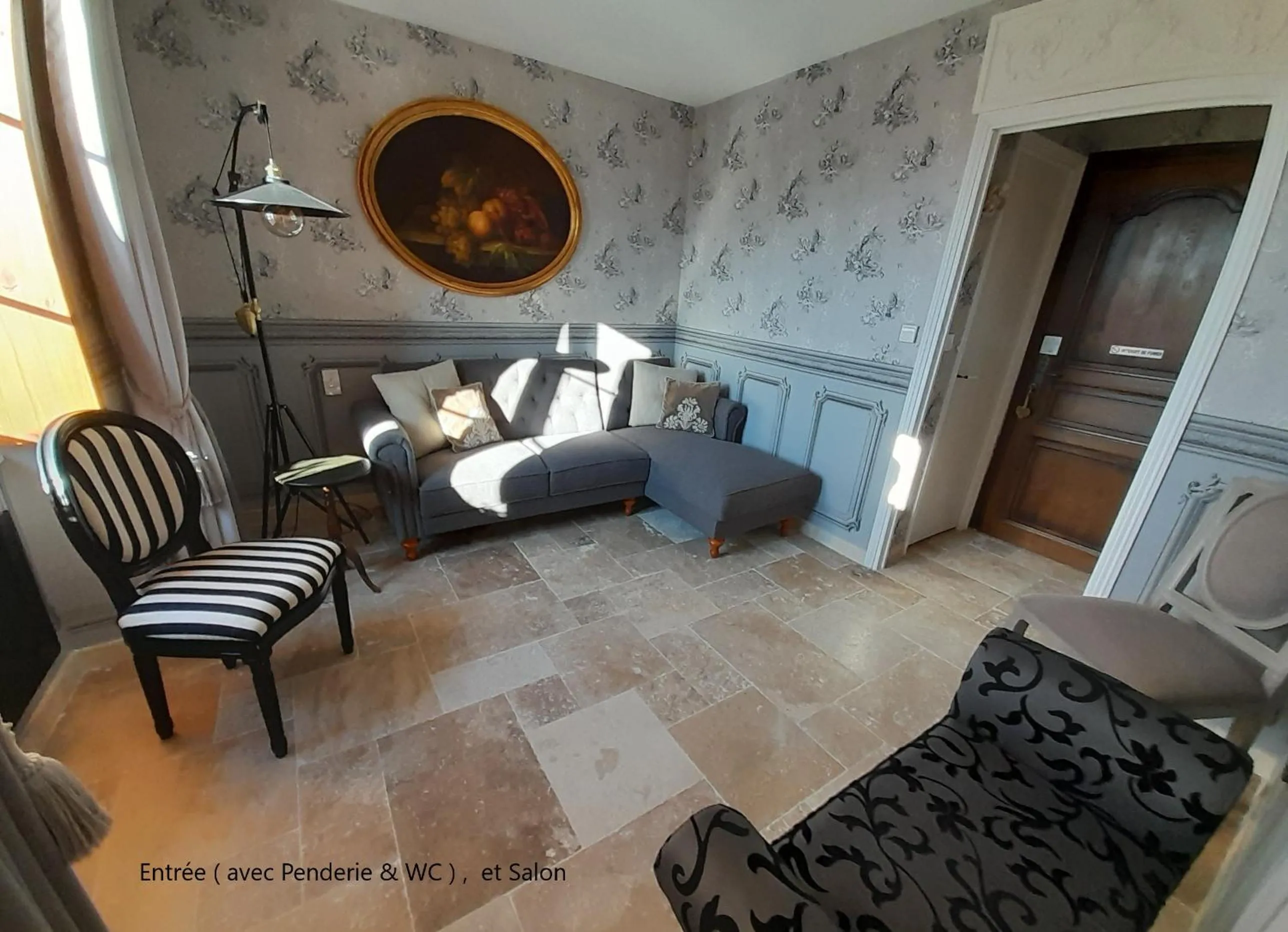 Living room in B&B Manoir de la Fabrègues