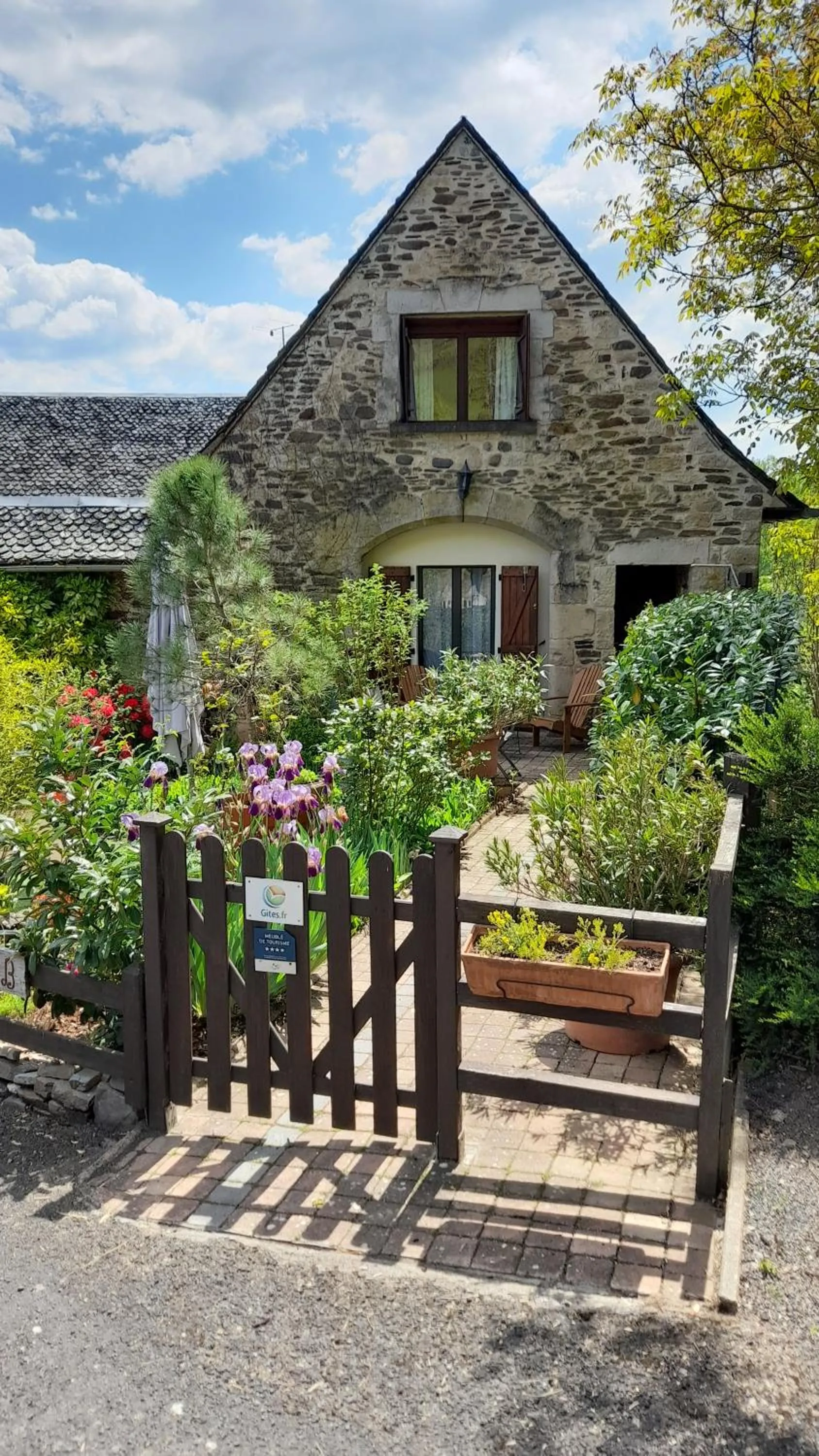Property building in B&B Manoir de la Fabrègues