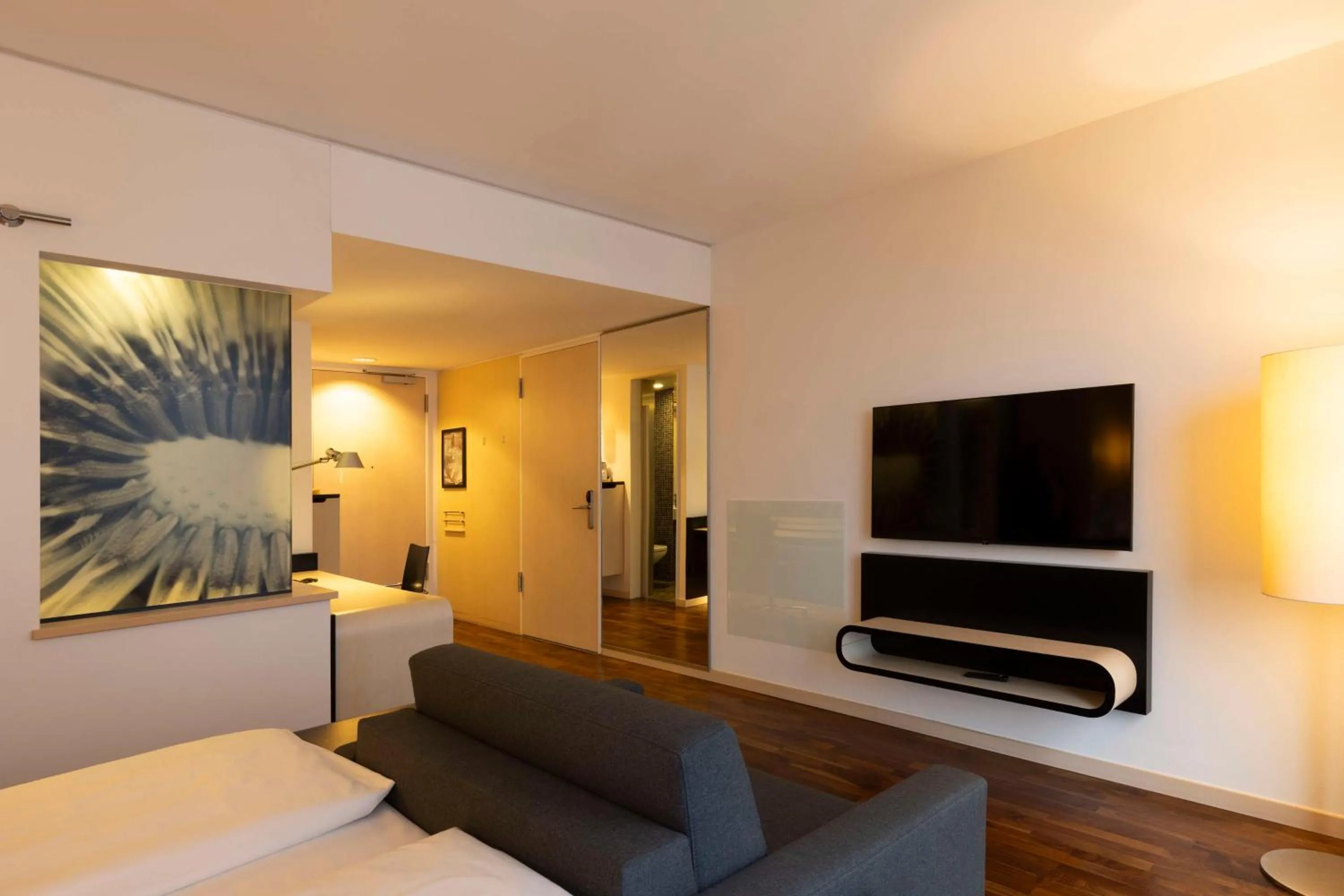 Photo of the whole room, Bed in Scandic Berlin Potsdamer Platz