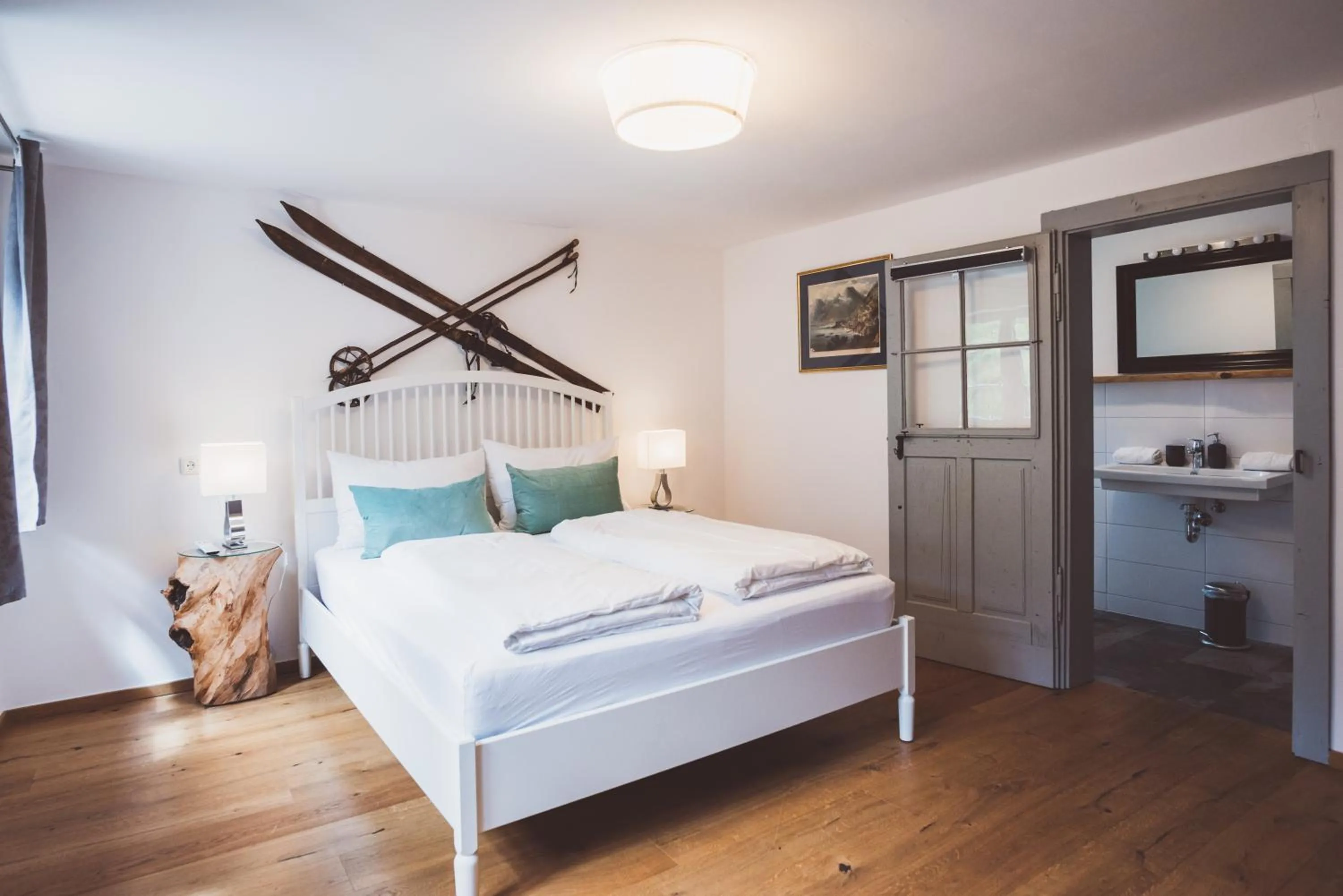 Bathroom, Bed in Chalet am Sonnenhang