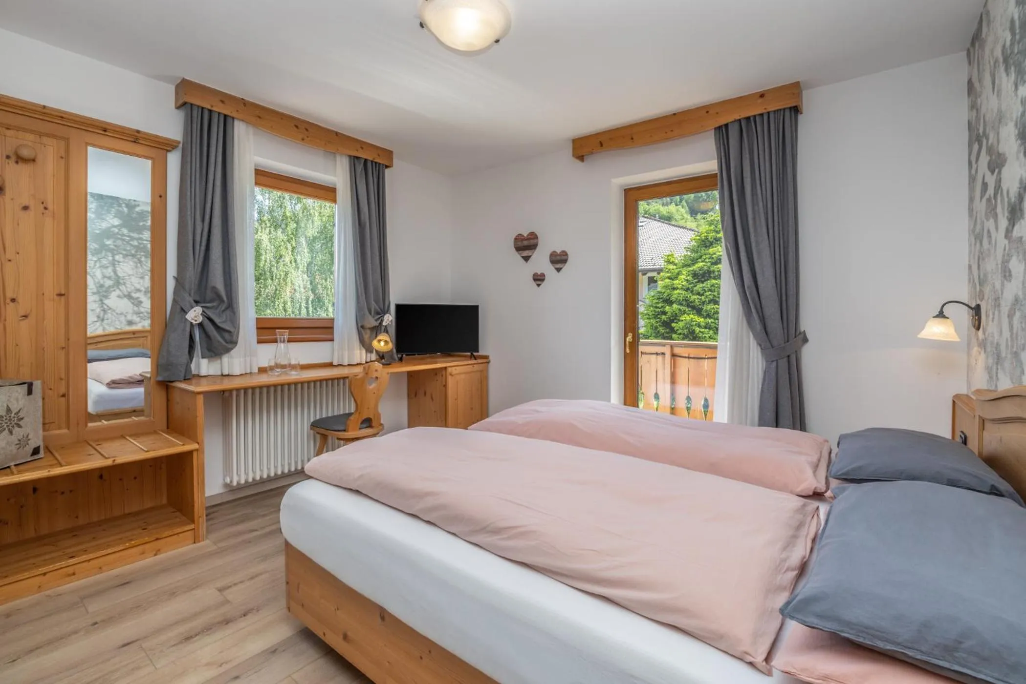 Bedroom, Bed in Hotel Tirol- Natural Idyll