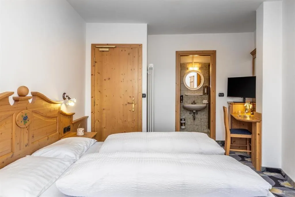 Bed in Hotel Tirol- Natural Idyll