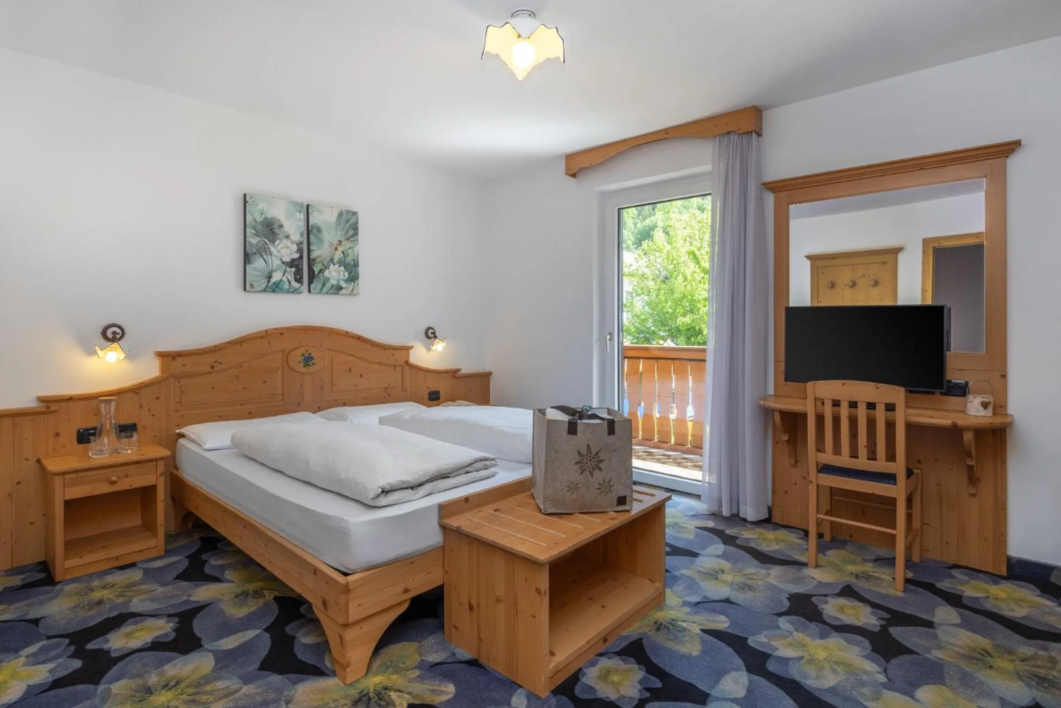 Bedroom, Bed in Hotel Tirol- Natural Idyll