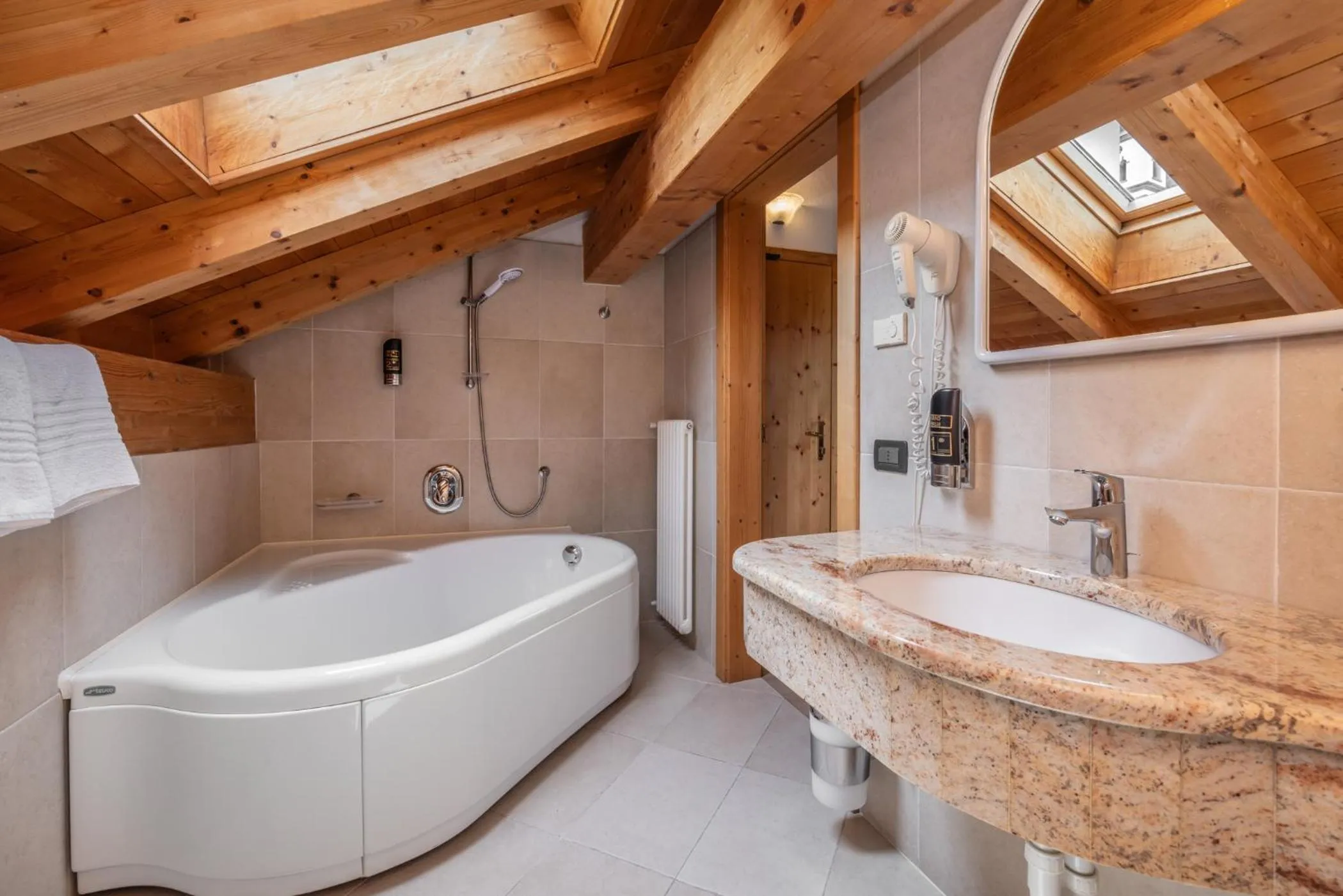 Bedroom in Hotel Tirol- Natural Idyll