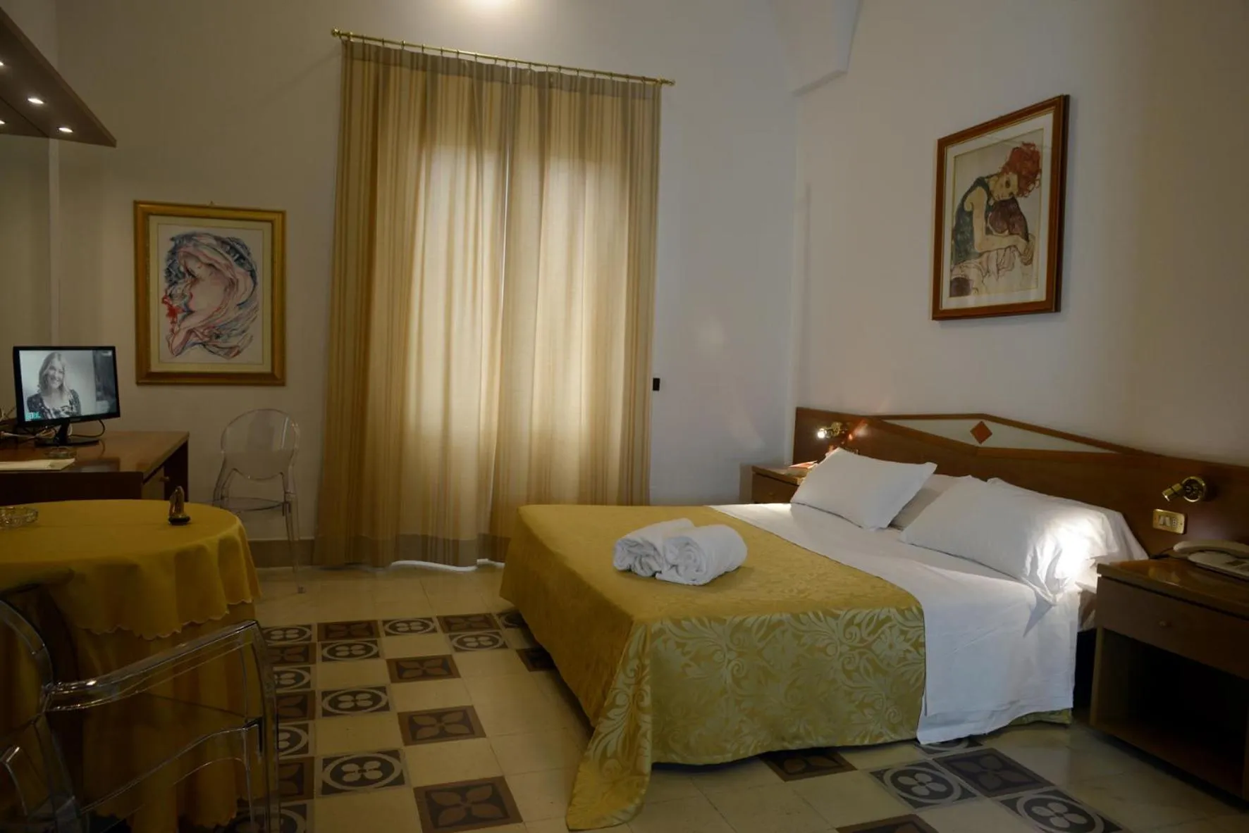 Bedroom, Bed in Albergo Italia
