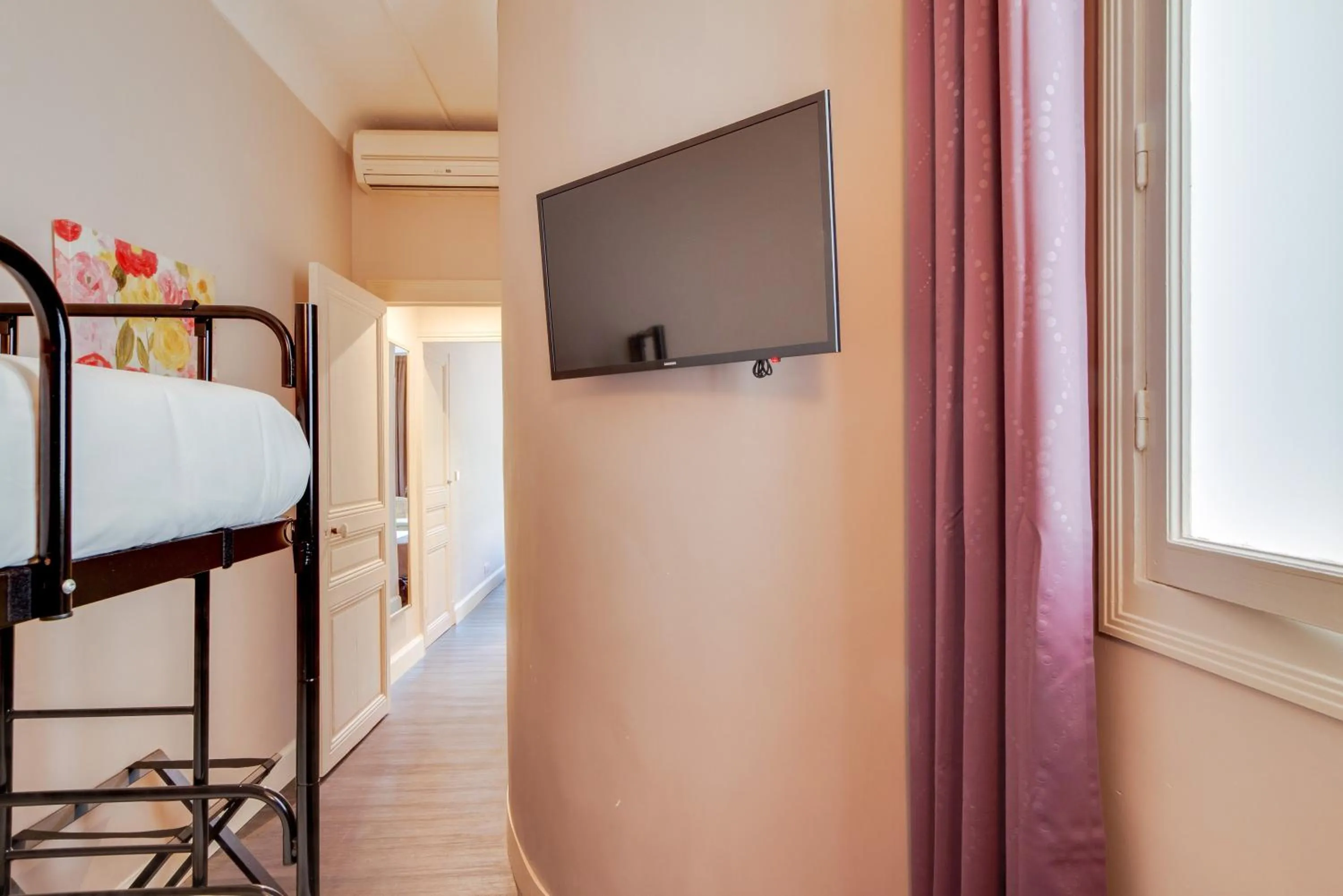 Bedroom, Bed in Hotel Select