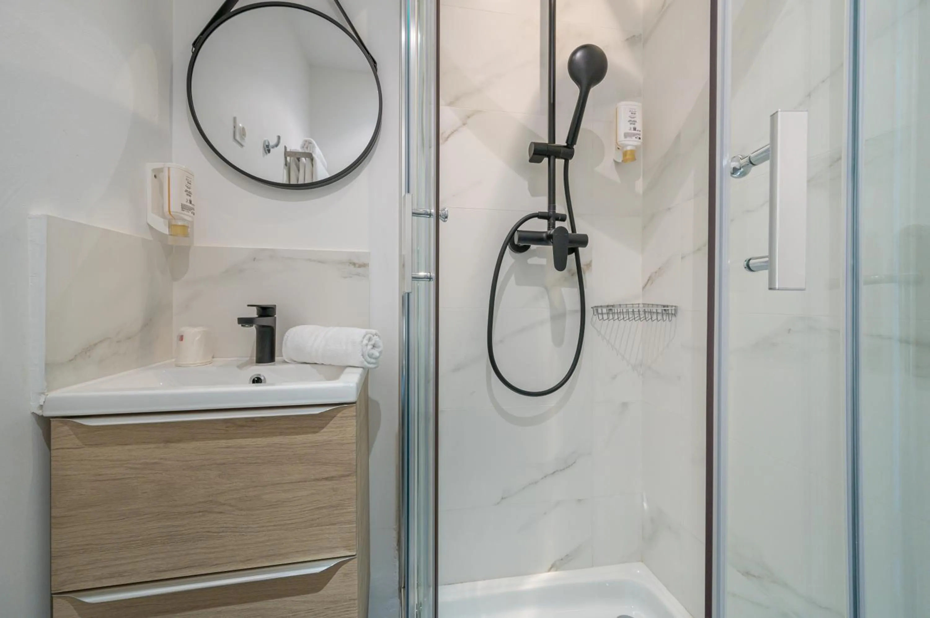 Bathroom in Hotel Select