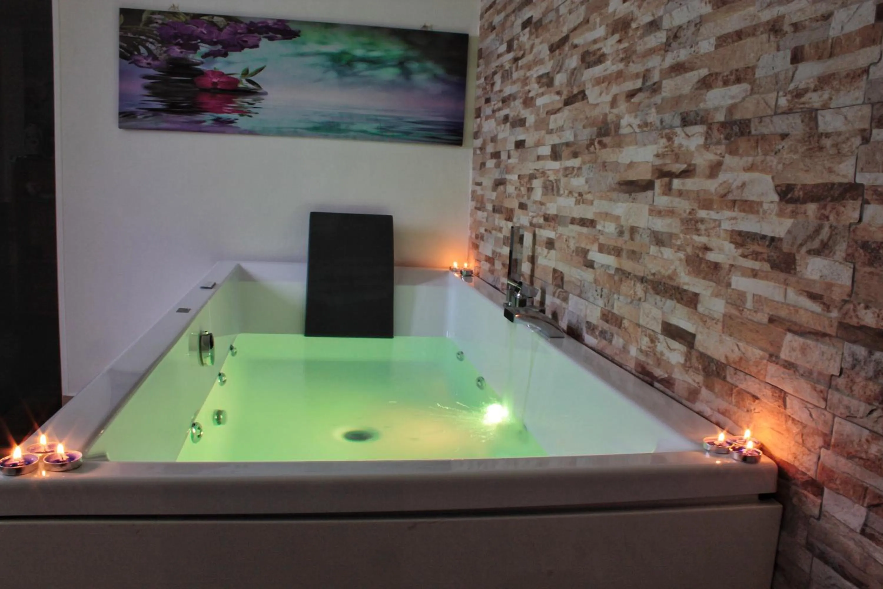 Hot Tub in B&B Verzavò