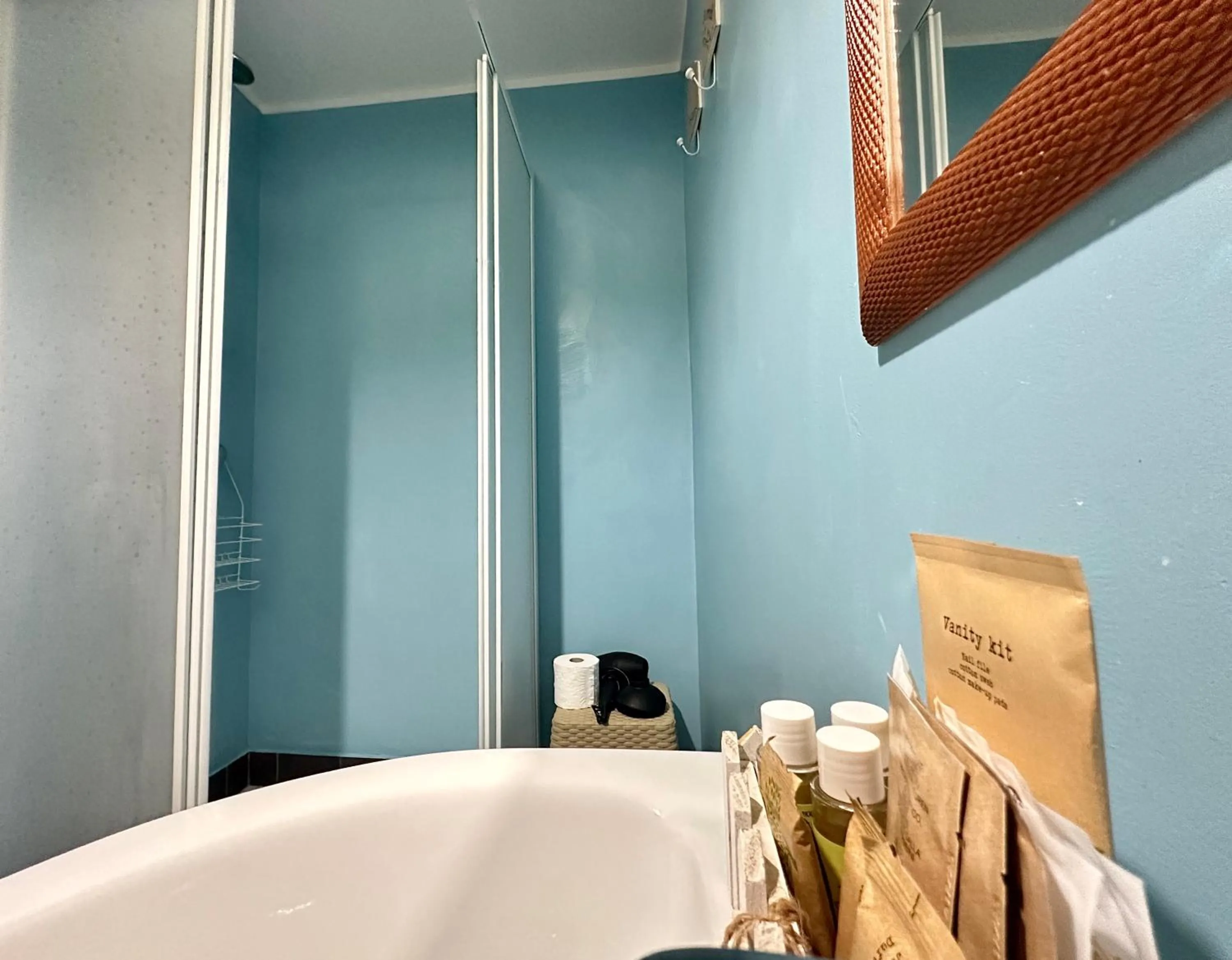 Shower in B&B Verzavò