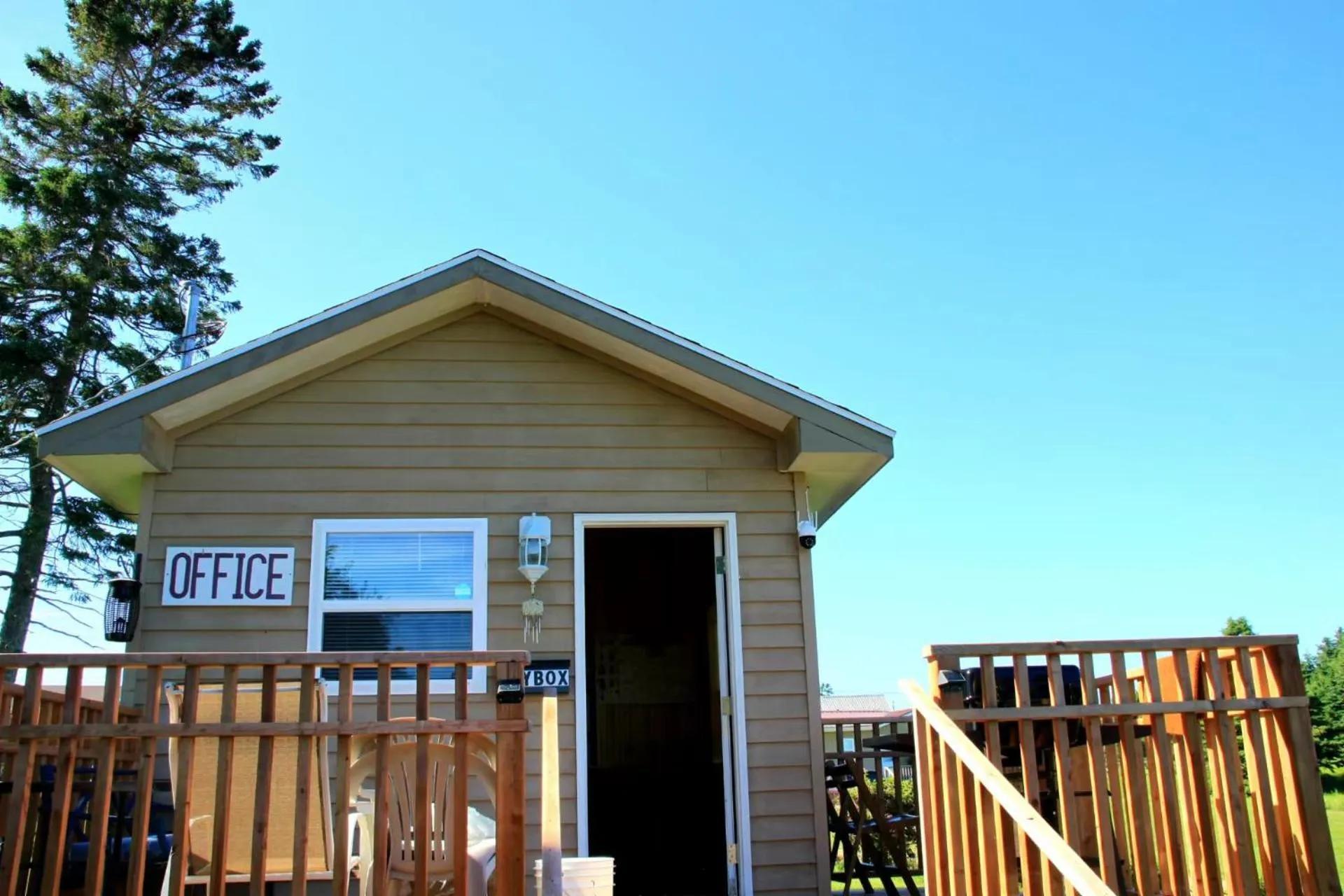 Lobby or reception in Rustico Acres Cottages