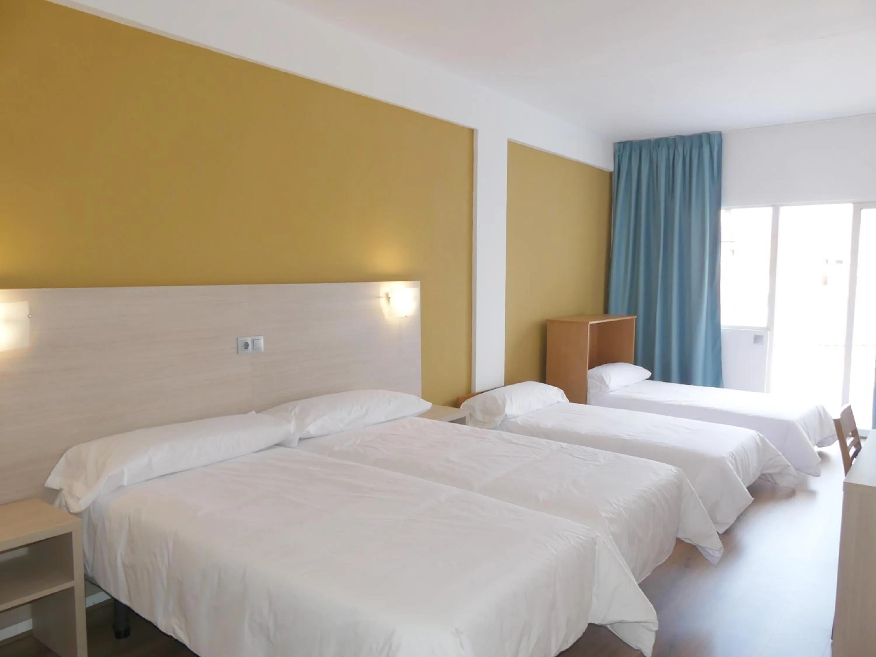 Bed in Hotel Benidorm City Olympia