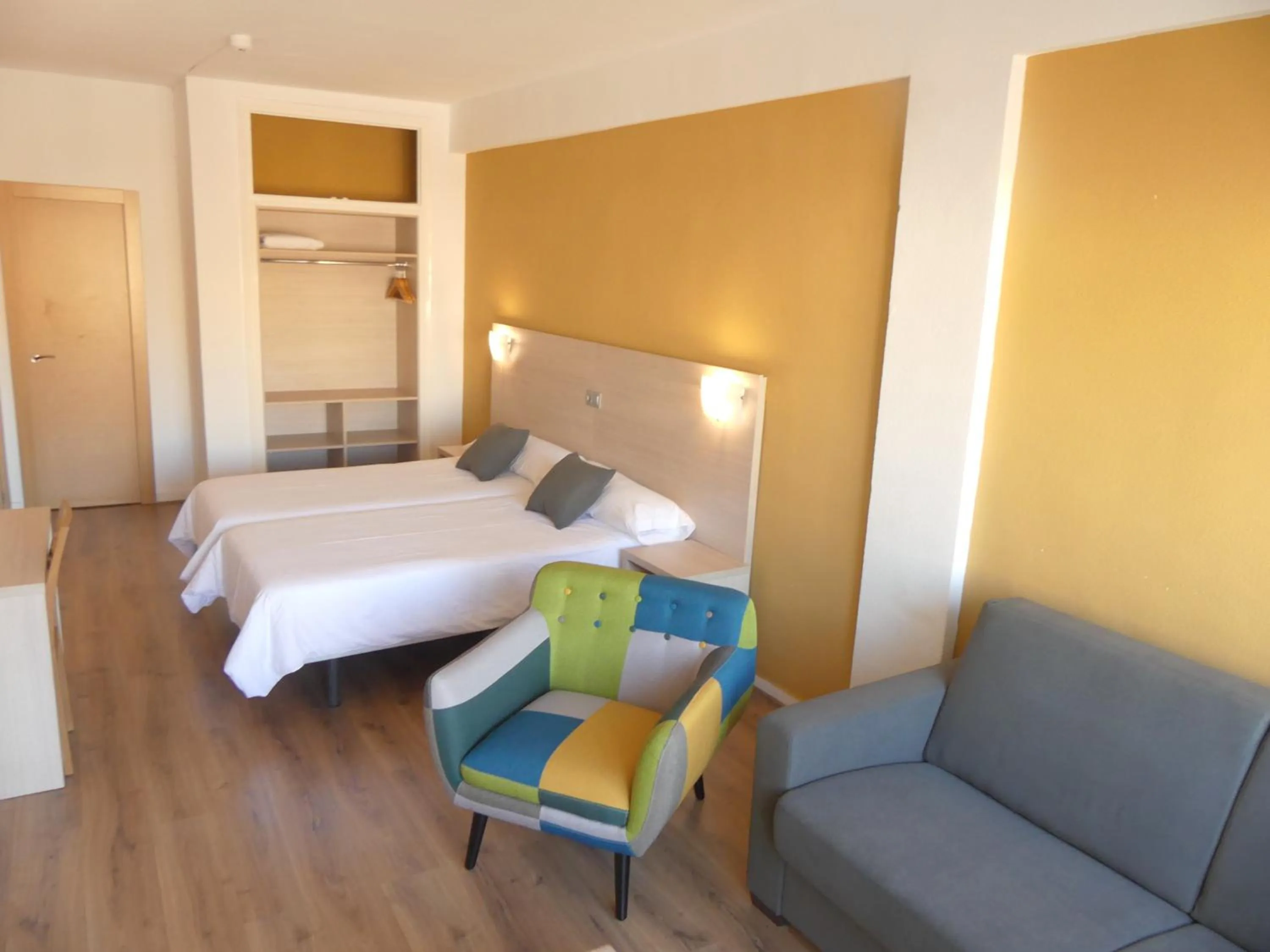 Bed in Hotel Benidorm City Olympia