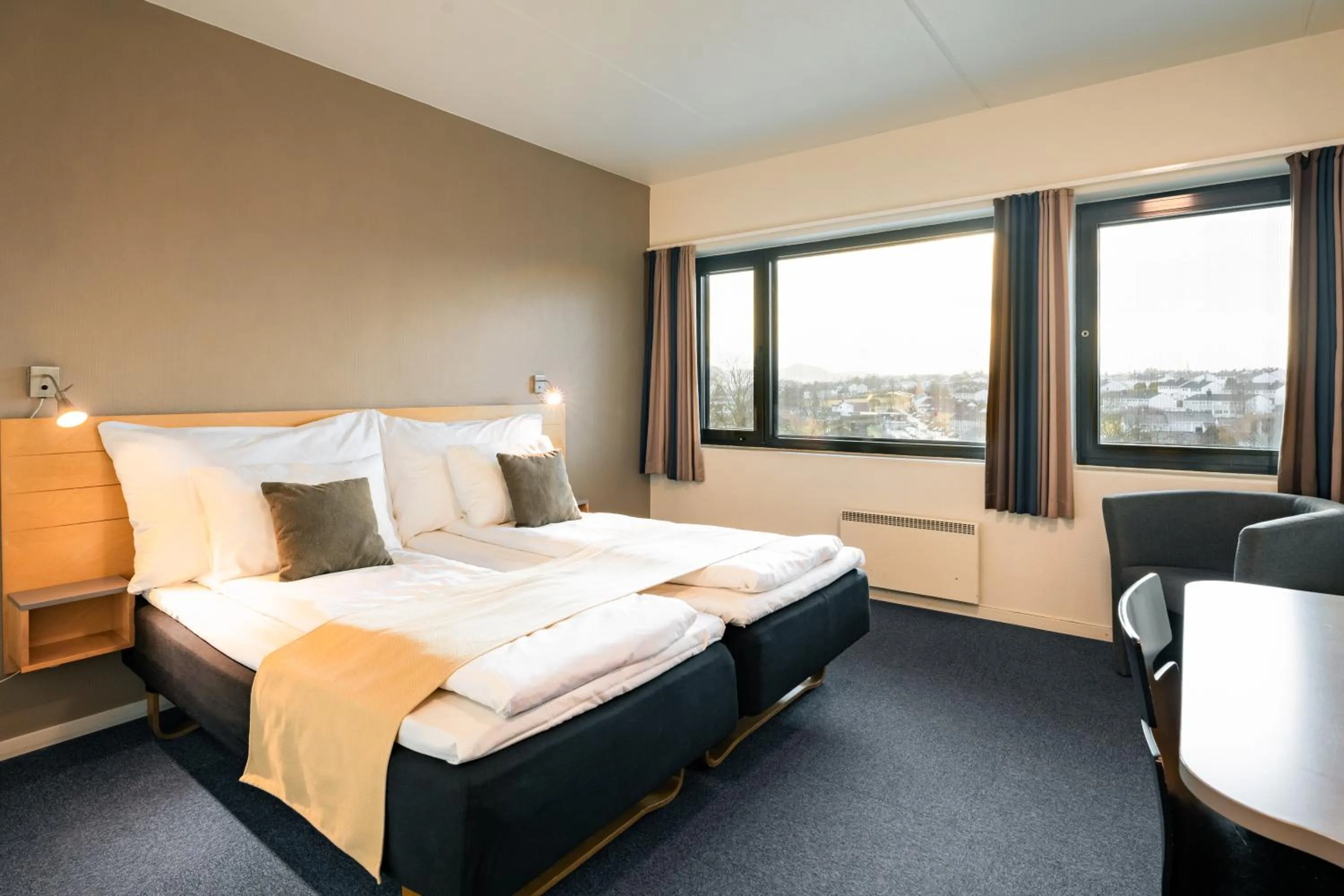 Photo of the whole room, Bed in St Svithun Hotel