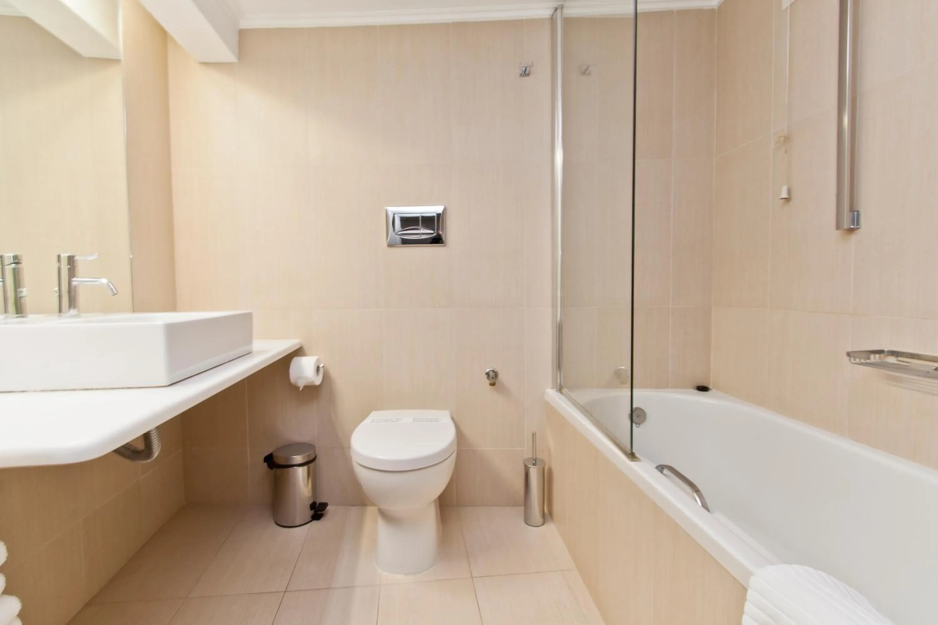 Shower in Golden Sun Hotel