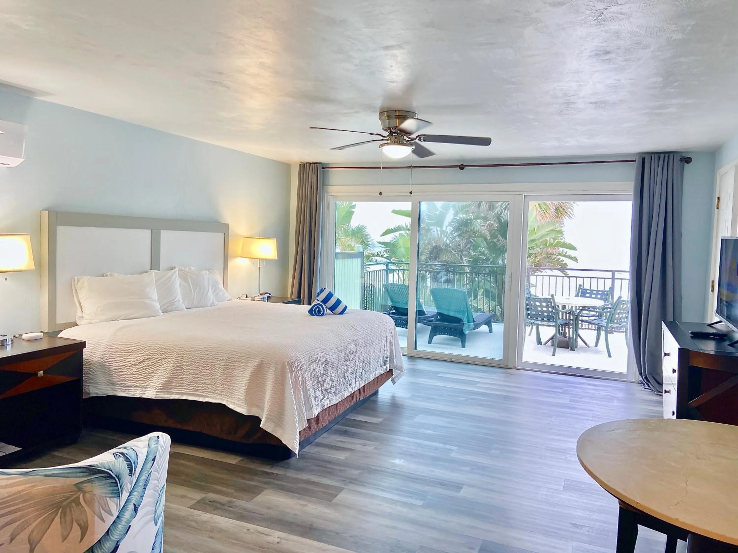 Sea view, Bed in Organic Beach Retreat