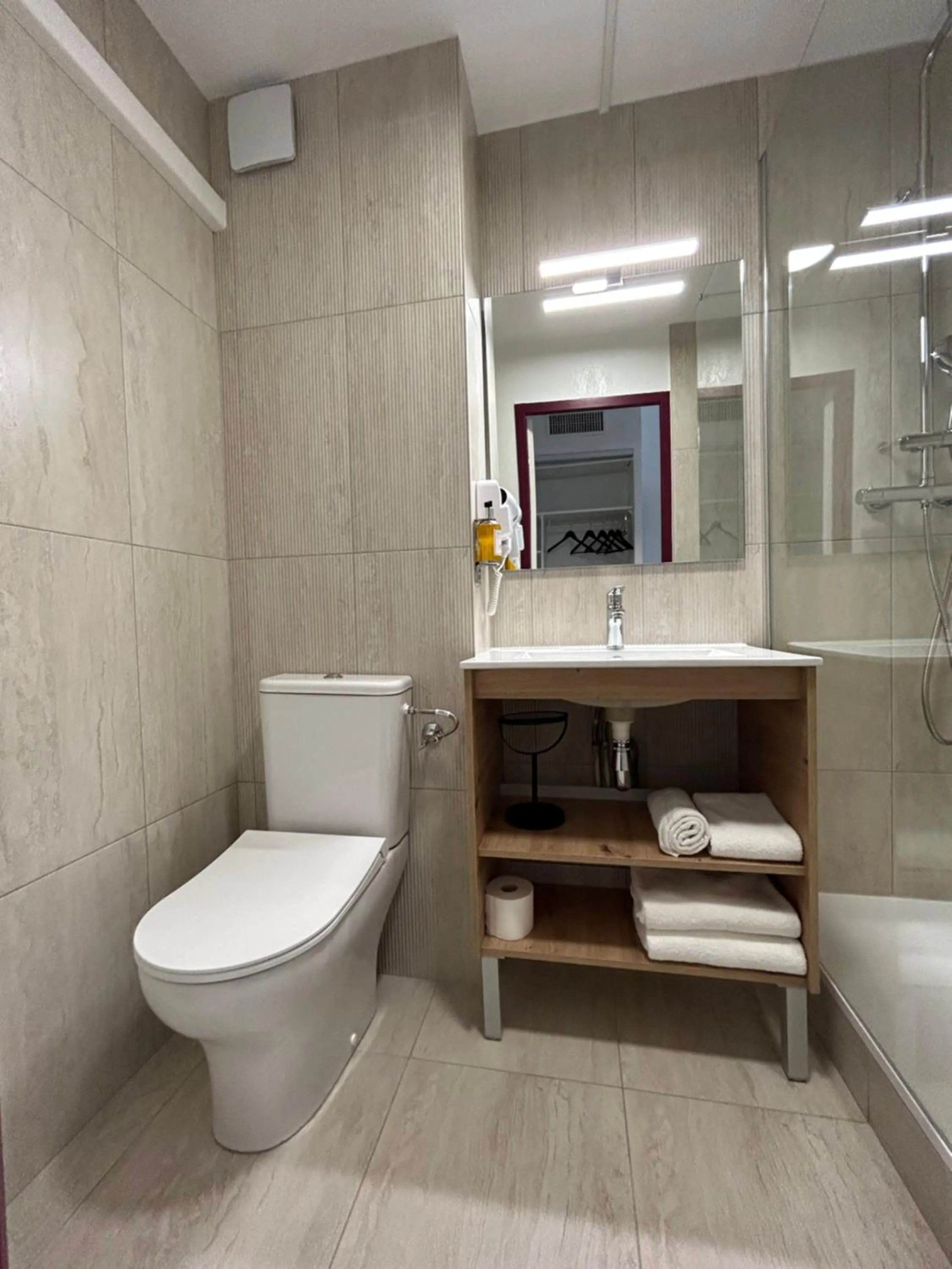 Bathroom in Logis Hotel De La Clape