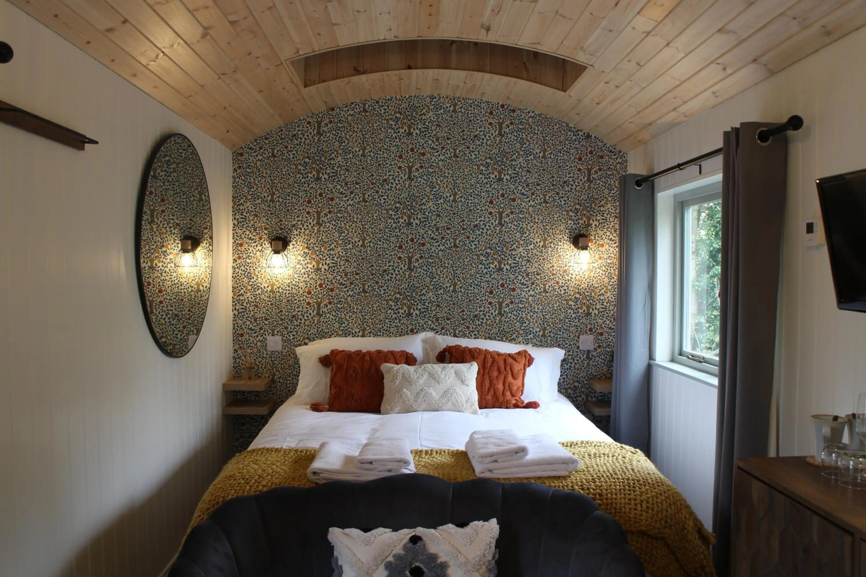 Bed in The Apple Inn