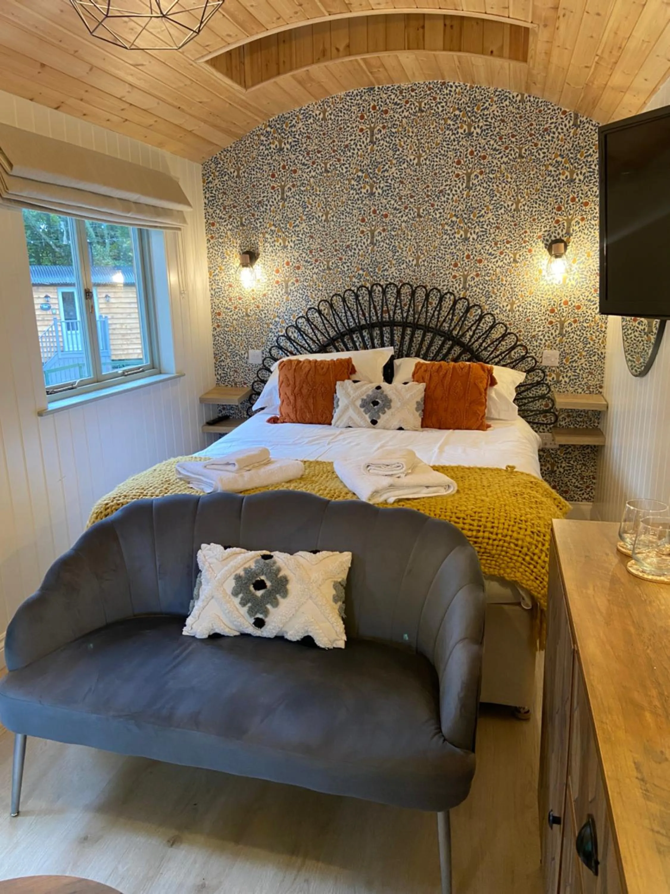 Bed in The Apple Inn