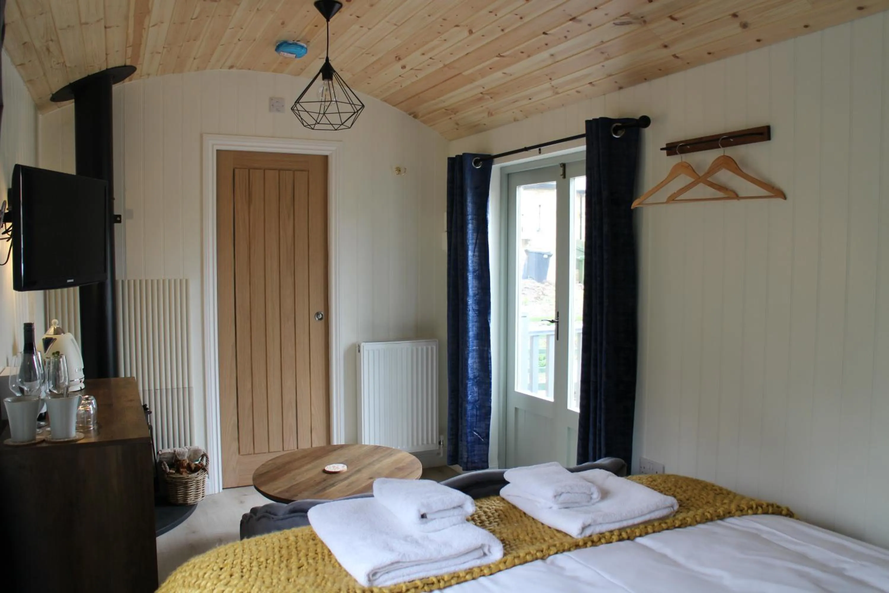 Bed in The Apple Inn