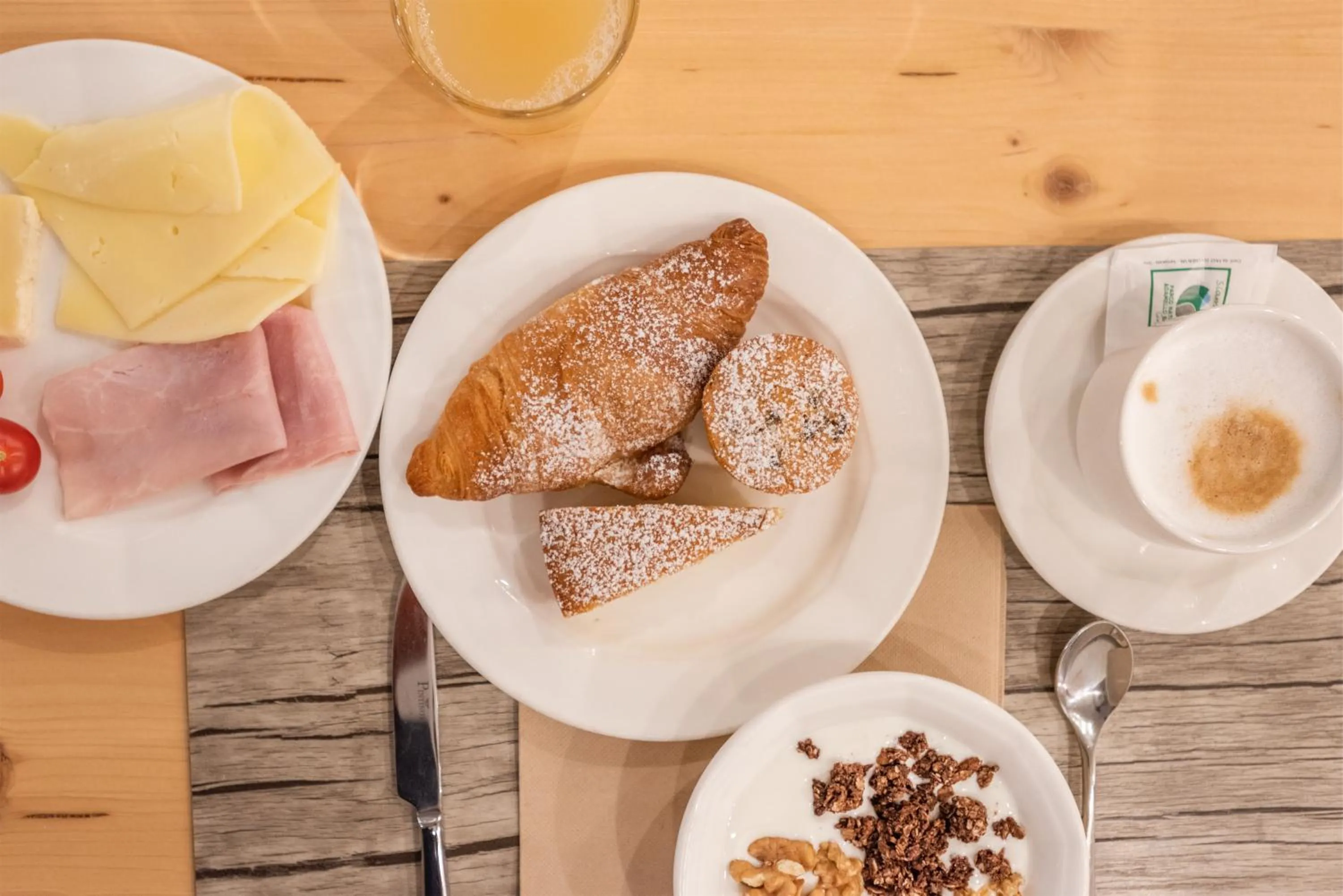 Breakfast in Hotel Alpina