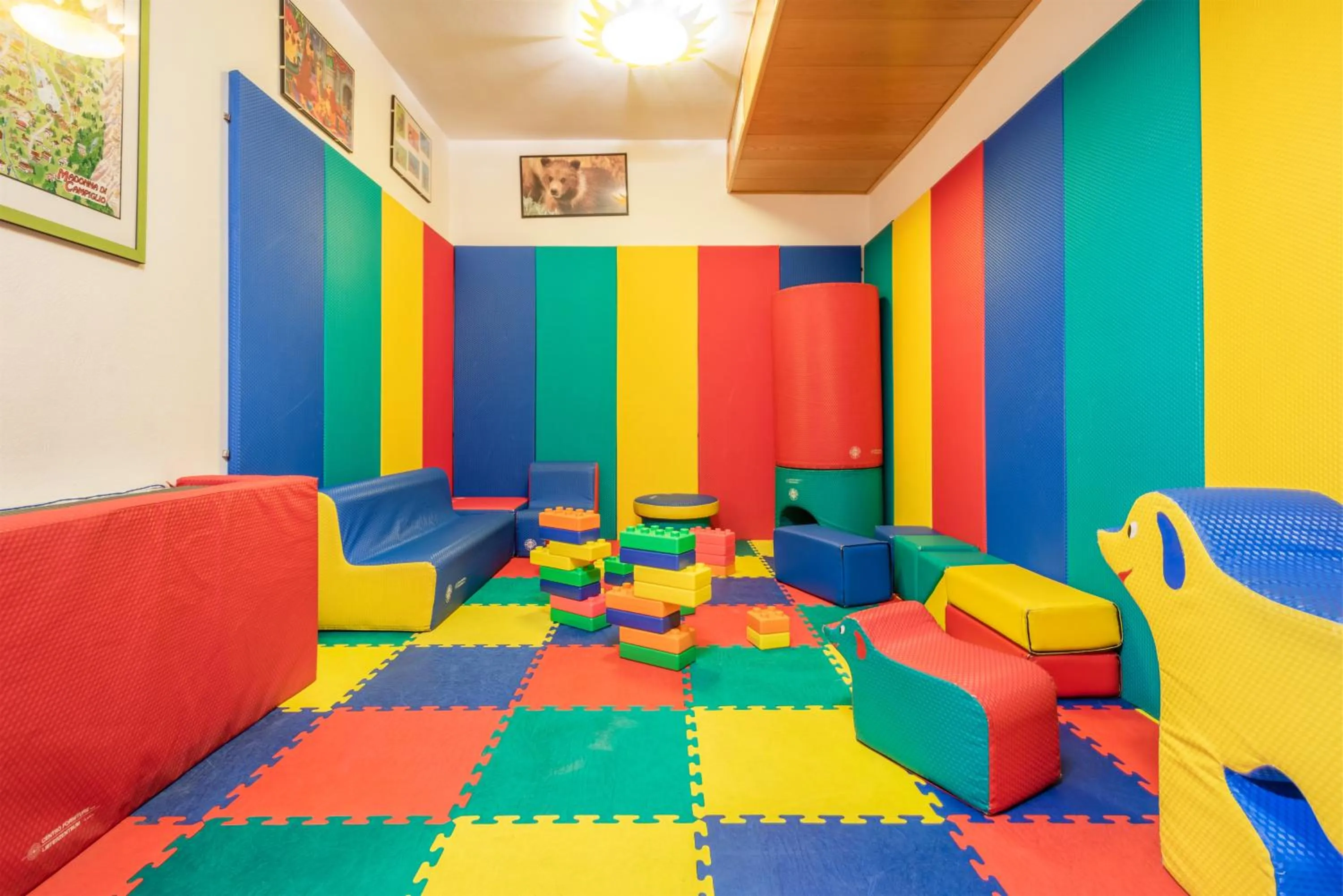 children in Hotel Alpina