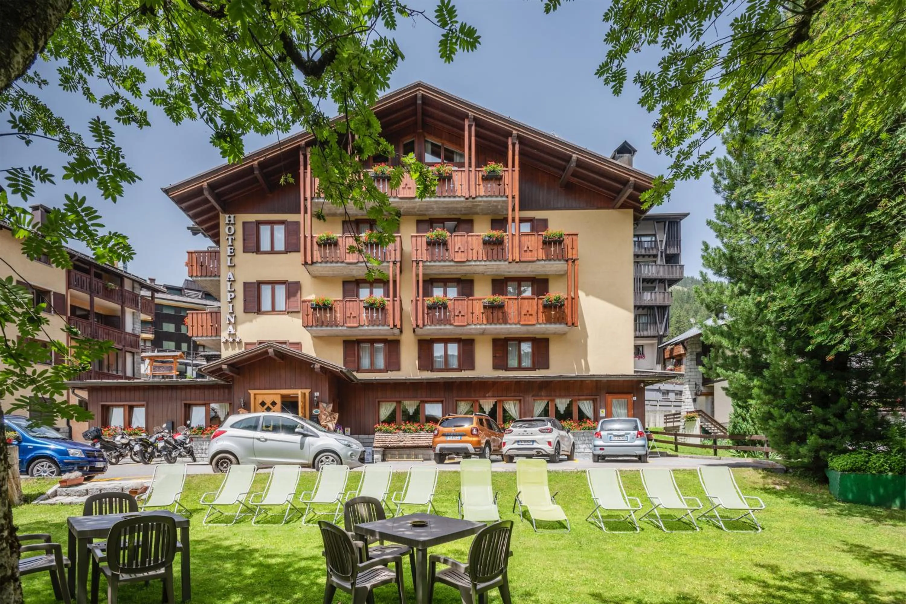 Garden in Hotel Alpina