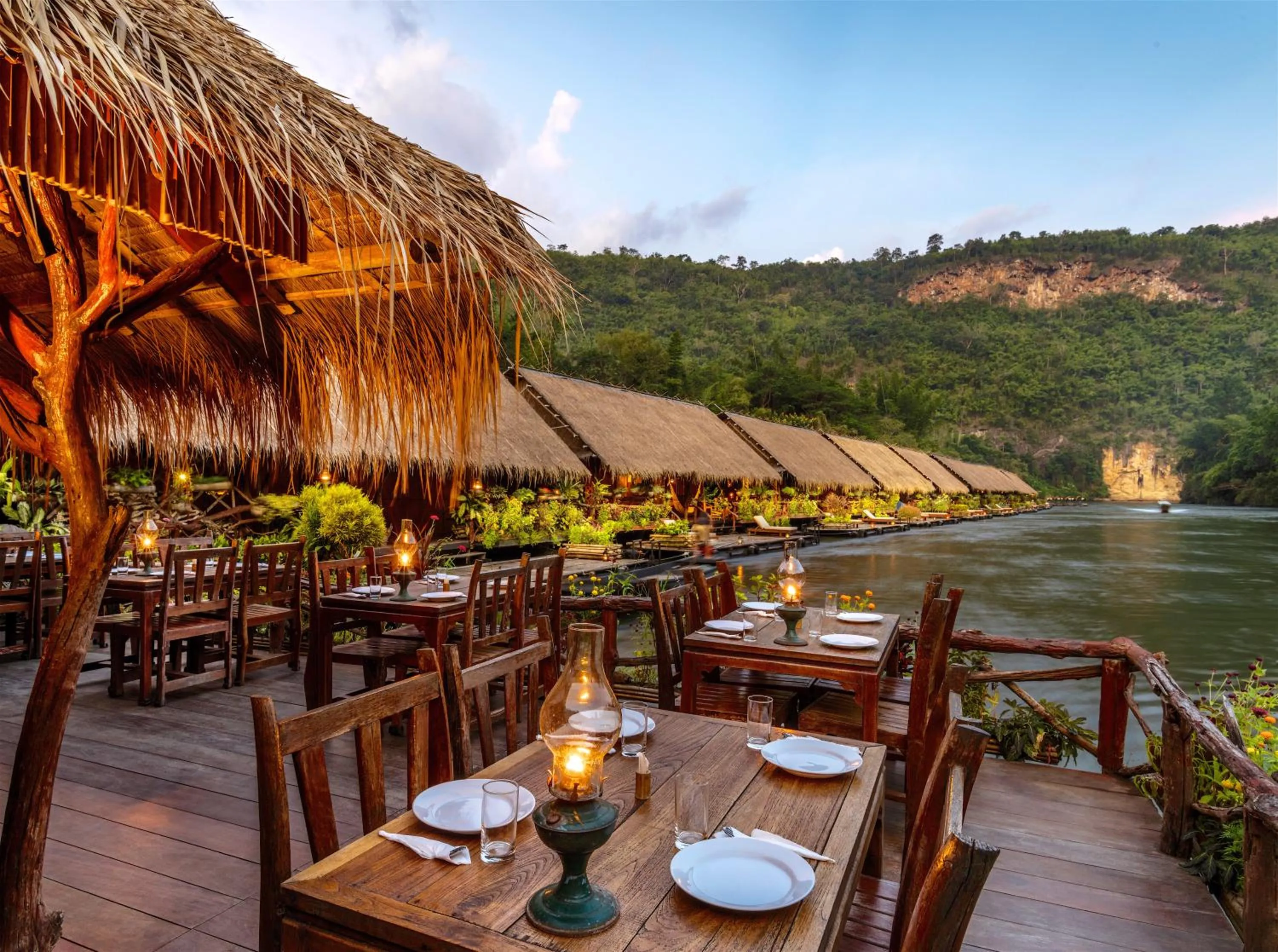 Restaurant/places to eat in River Kwai Jungle Rafts