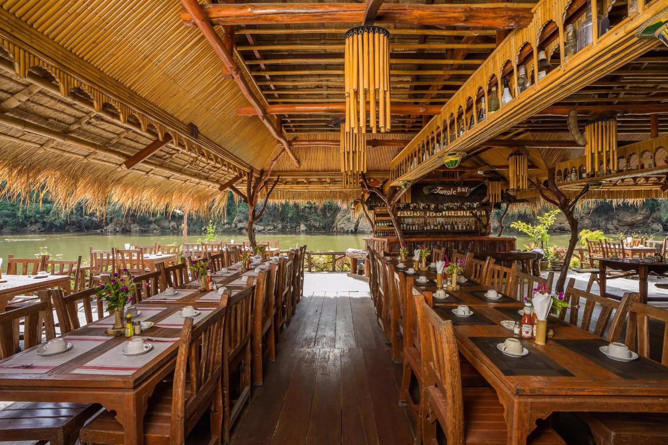Restaurant/places to eat in River Kwai Jungle Rafts