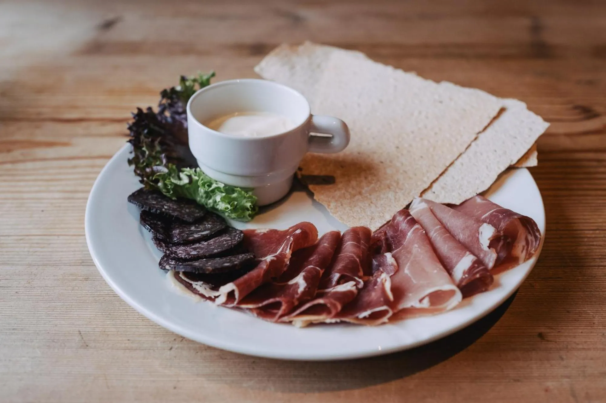 Food in Byrkjedalstunet Hotell