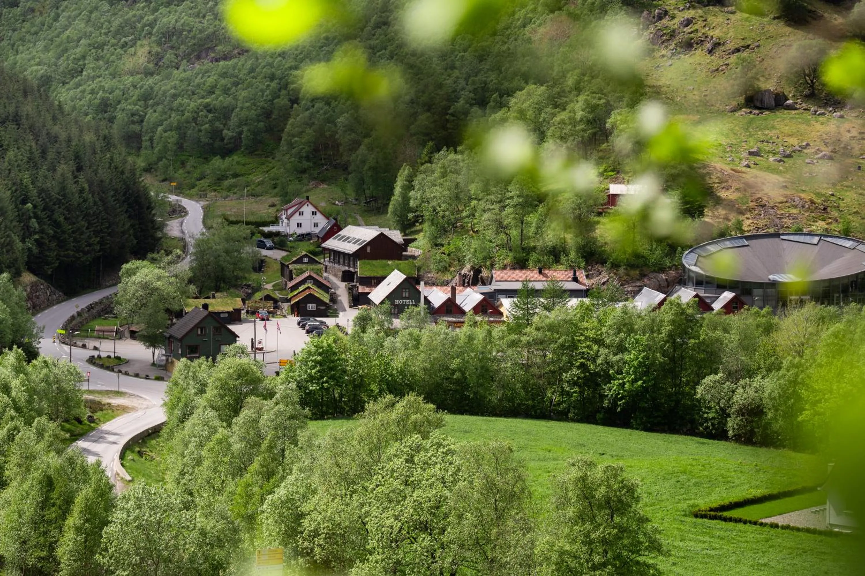 Spring in Byrkjedalstunet Hotell